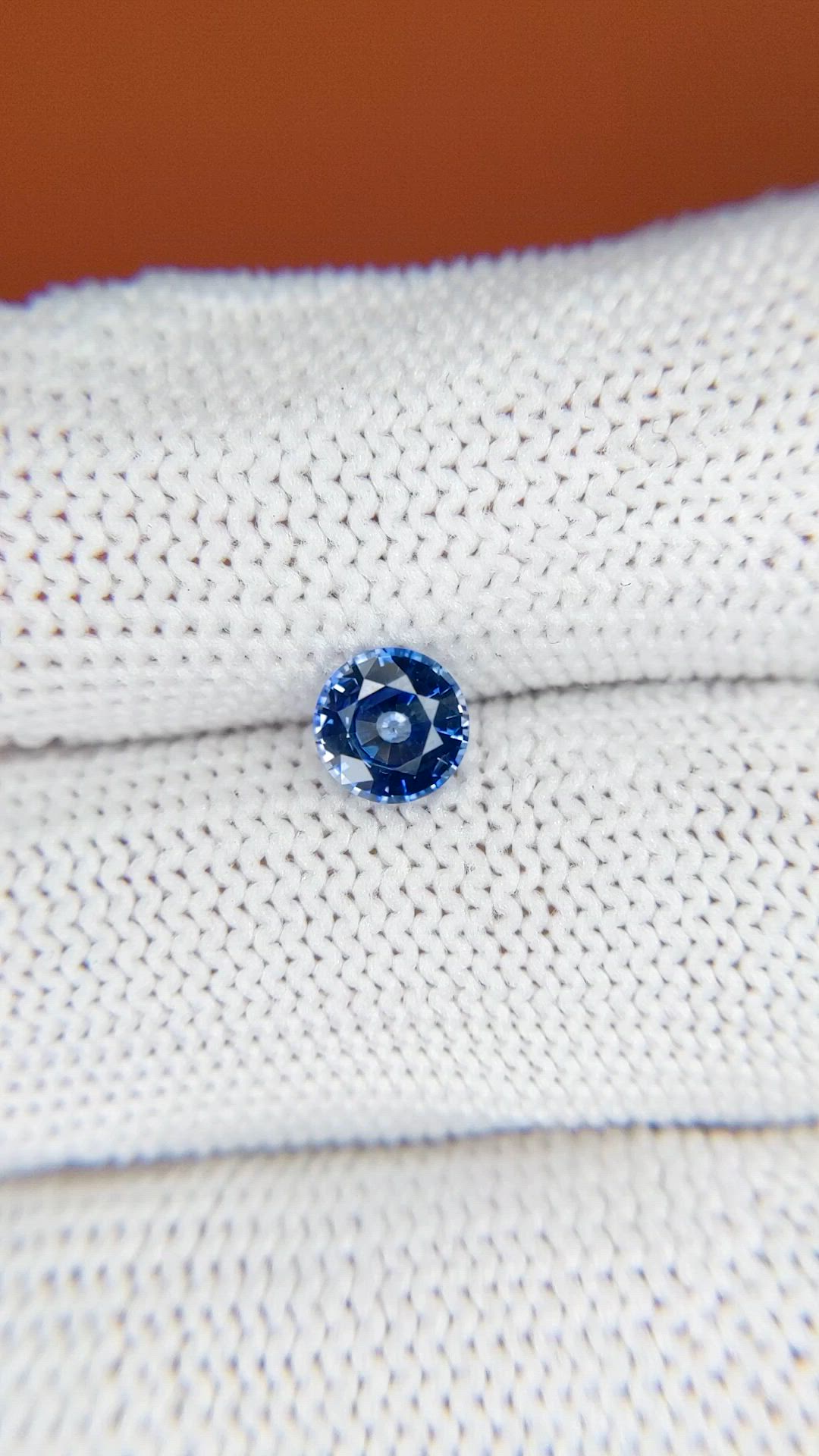 0.88 Ct. Blue Sapphire from Ceylon (Sri Lanka) Size Video