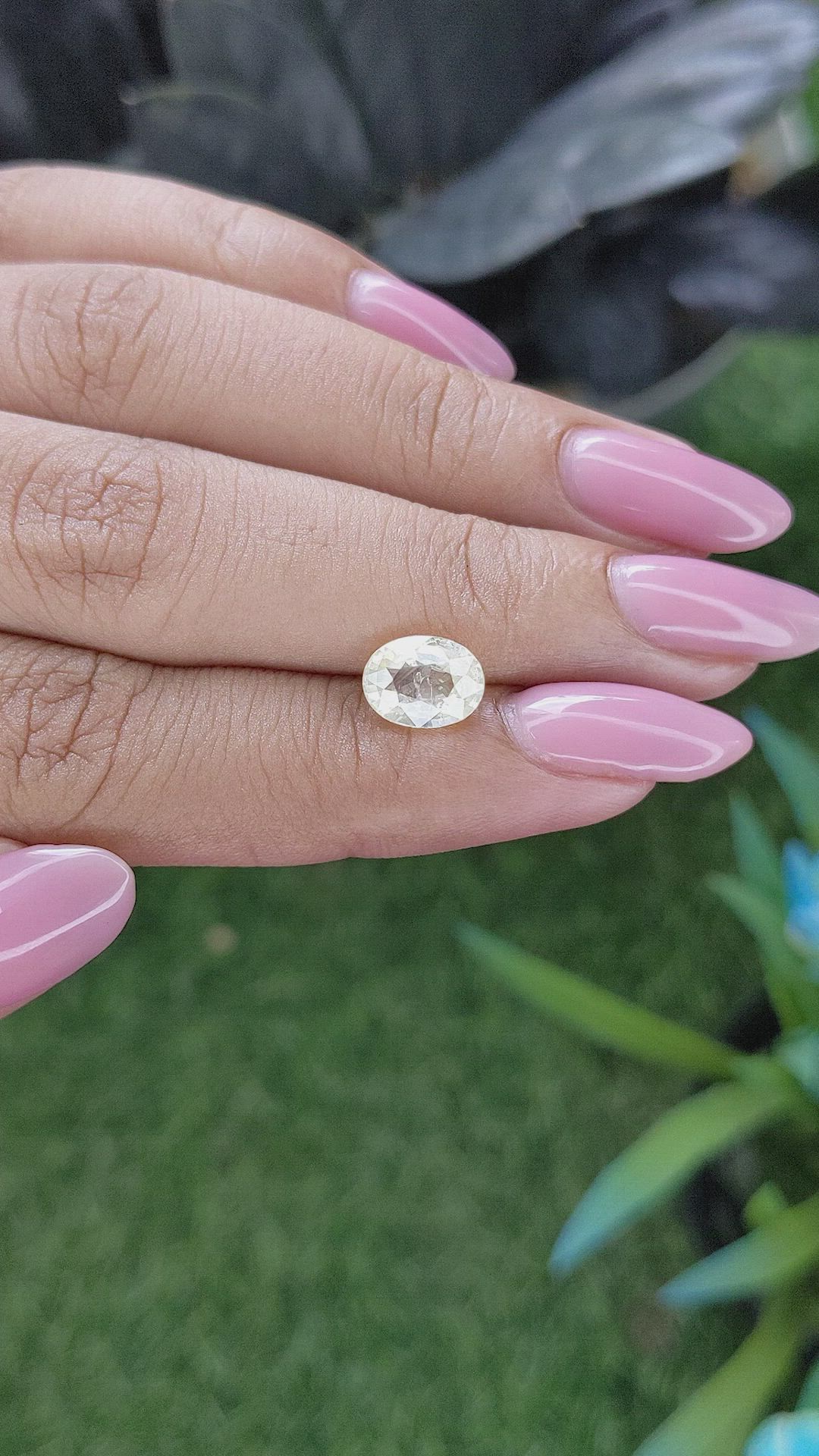 2.16 Ct. Yellow Sapphire from Ceylon (Sri Lanka) Size Video