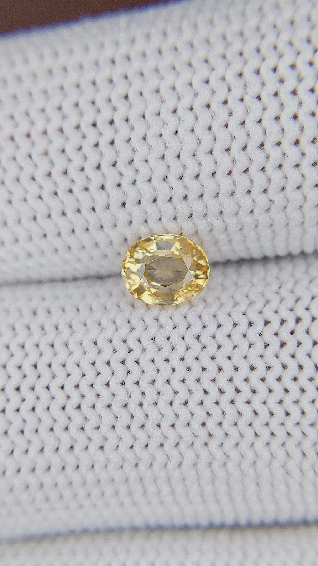 0.75 Ct. Yellow Sapphire from Ceylon (Sri Lanka) Size Video