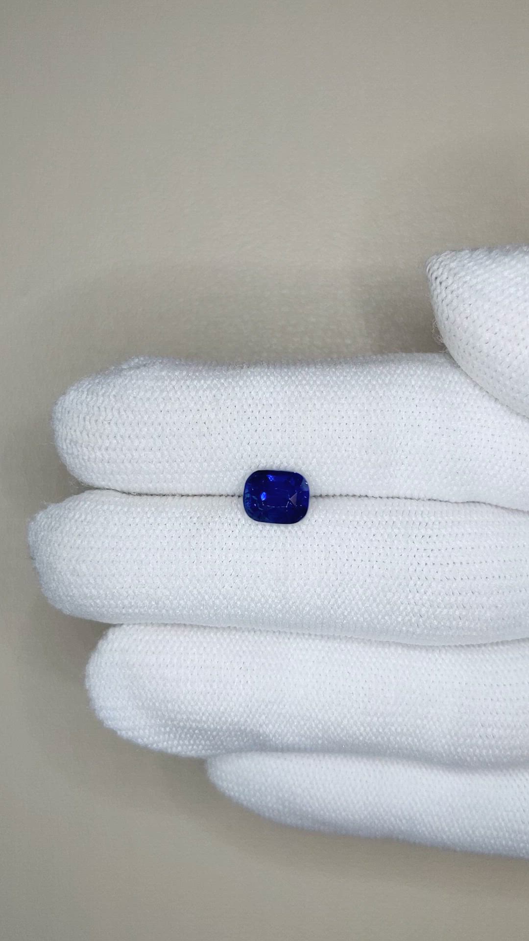2.14 Ct. Blue Sapphire from Ceylon (Sri Lanka) Size Video