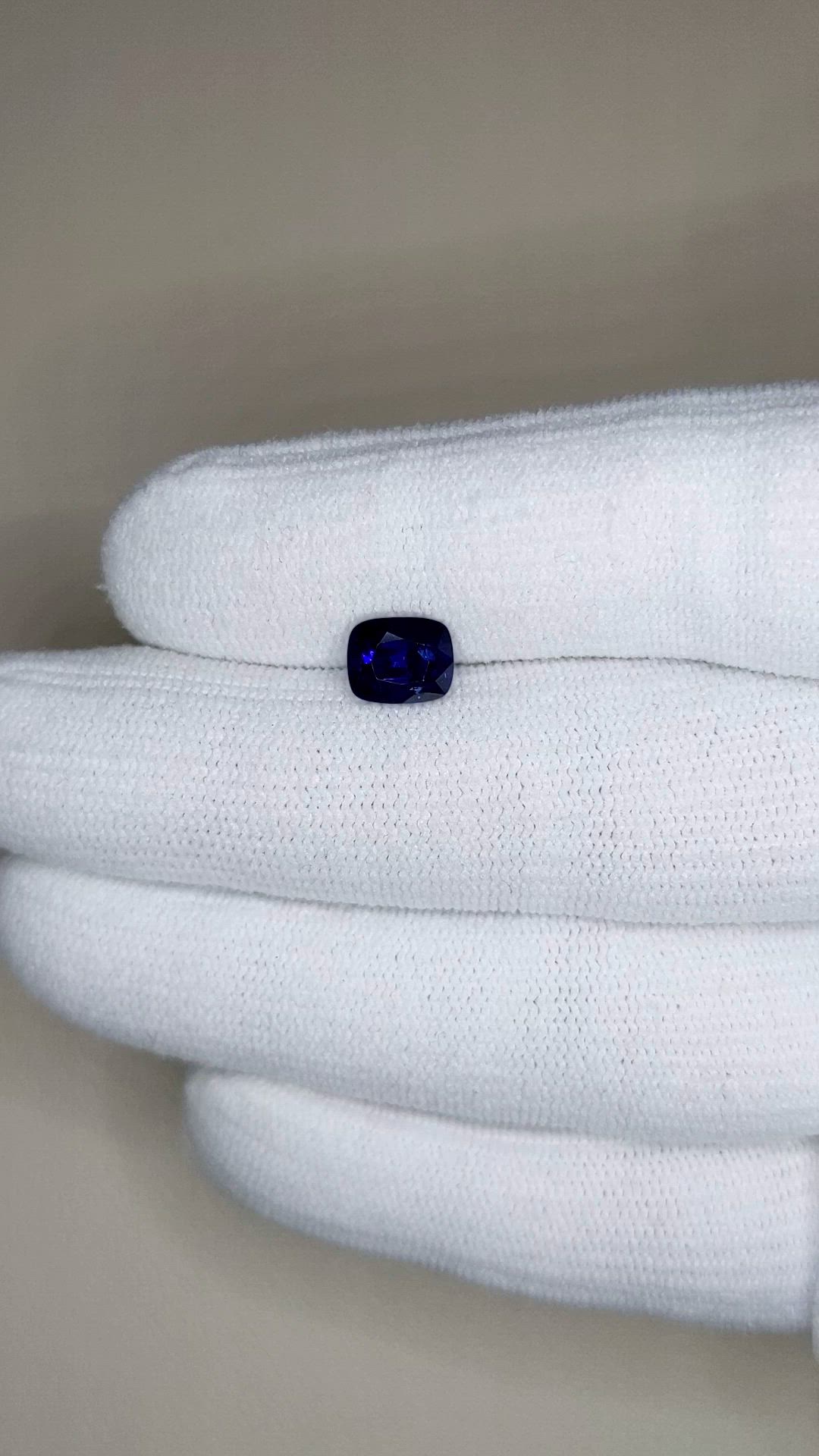 2.30 Ct. Blue Sapphire from Ceylon (Sri Lanka) Size Video