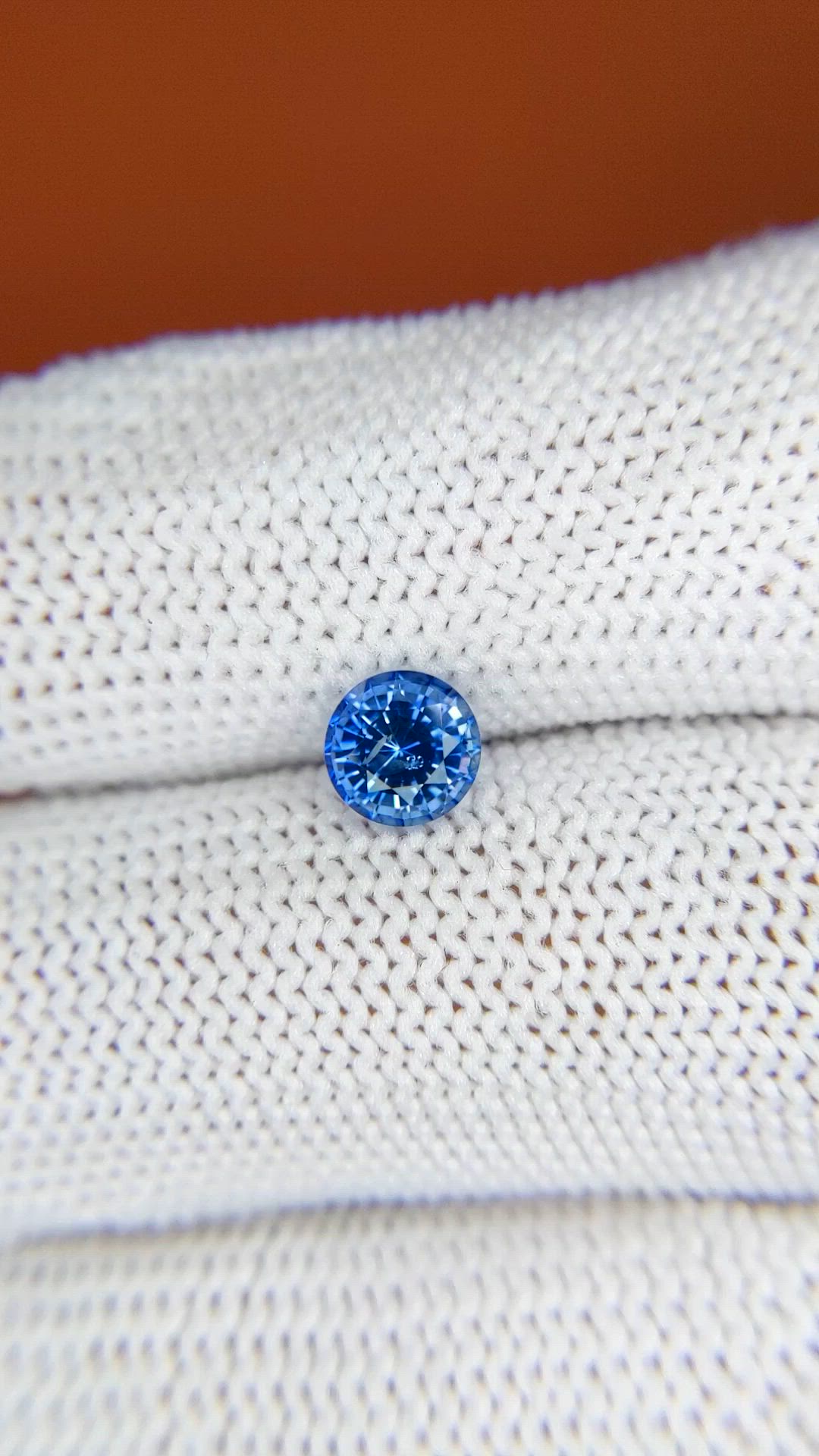 0.96 Ct. Blue Sapphire from Ceylon (Sri Lanka) Size Video