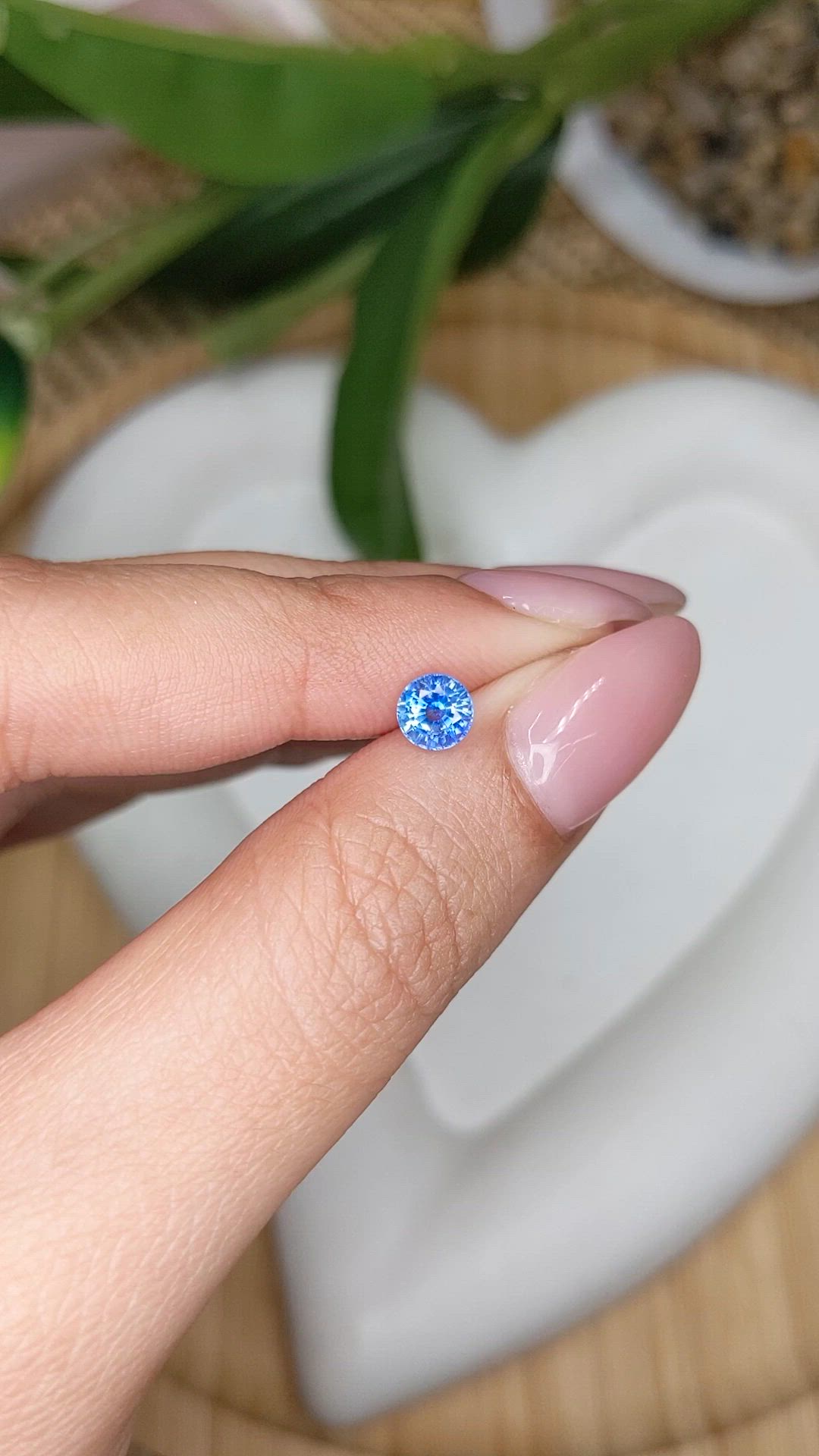 0.76 Ct. Blue Sapphire from Ceylon (Sri Lanka) Size Video