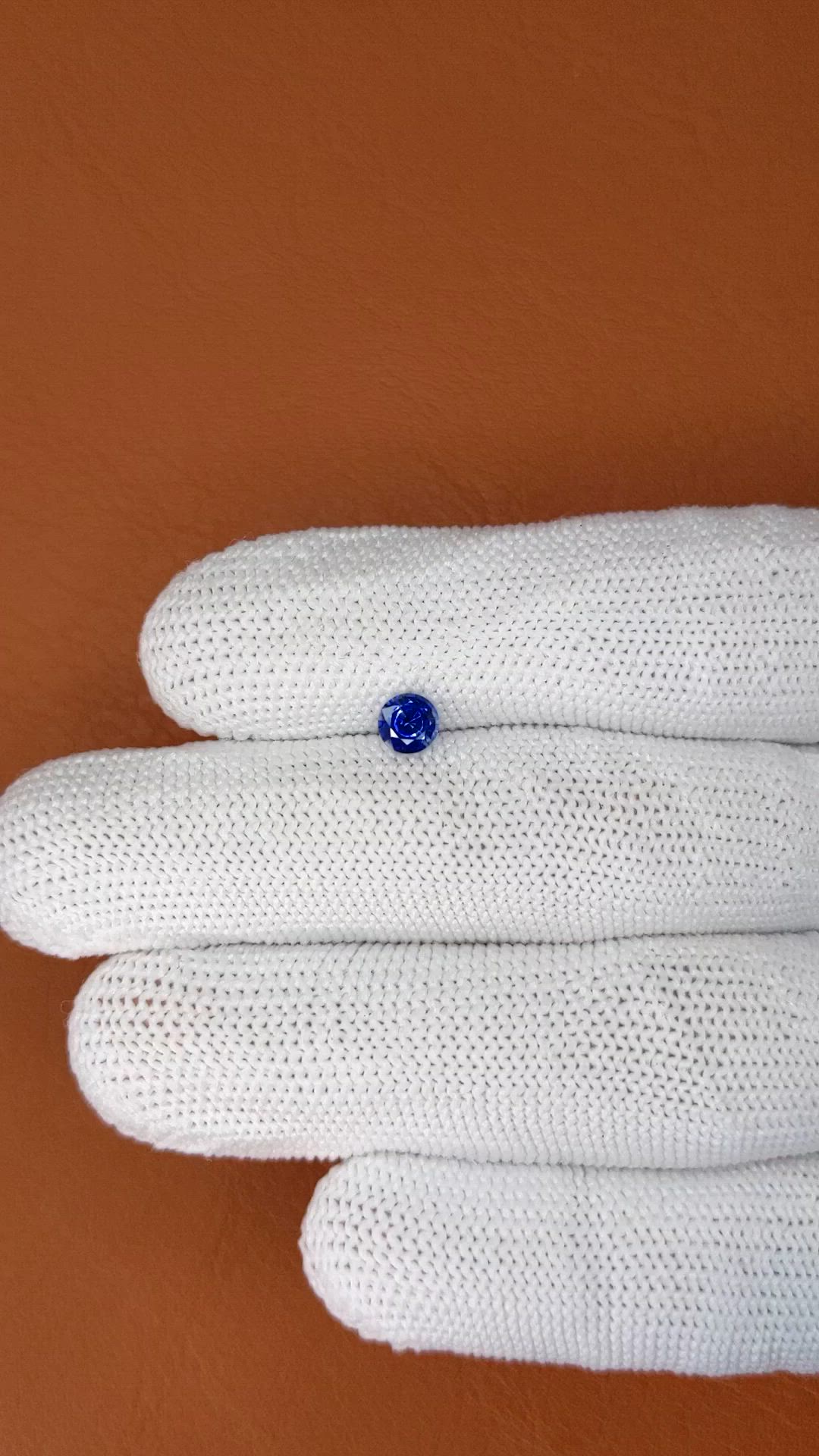 0.54 Ct. Blue Sapphire from Ceylon (Sri Lanka) Size Video