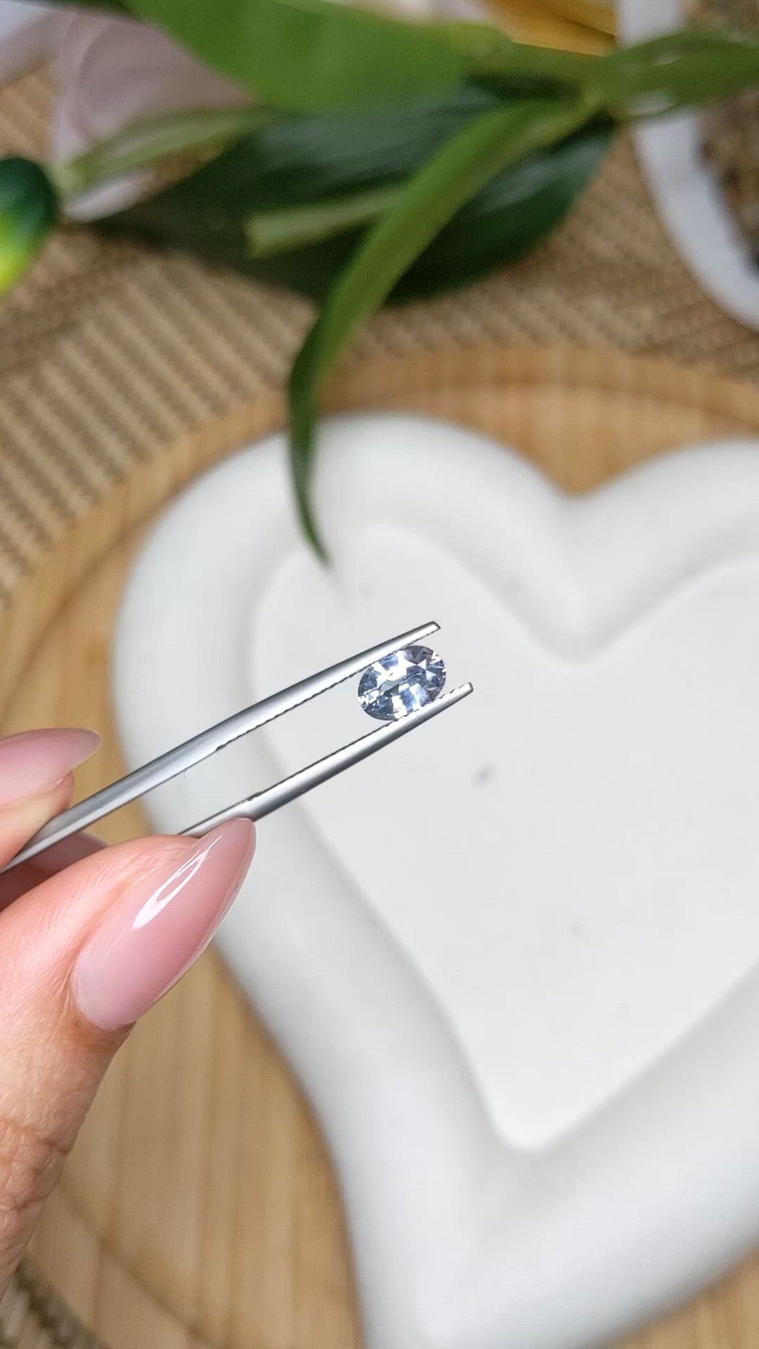 1.00 Ct. Greyish Blue Sapphire from Ceylon (Sri Lanka) Size Video