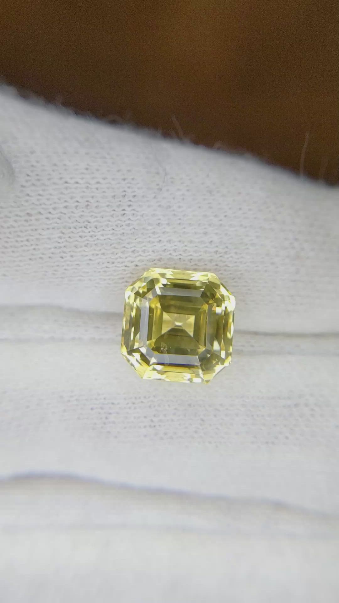 6.76 Ct. Yellow Sapphire from Ceylon (Sri Lanka) Size Video