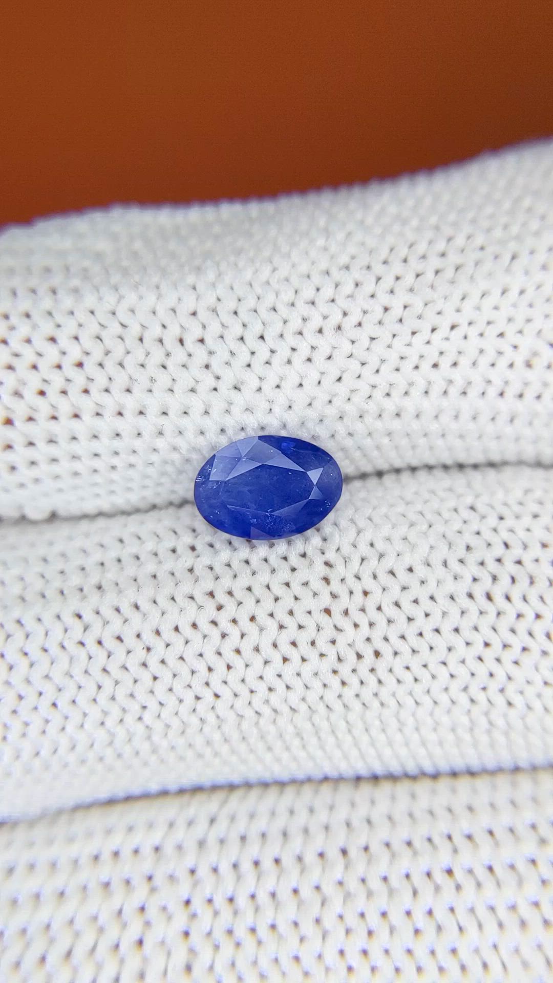 1.51 Ct. Blue Sapphire from Ceylon (Sri Lanka) Size Video