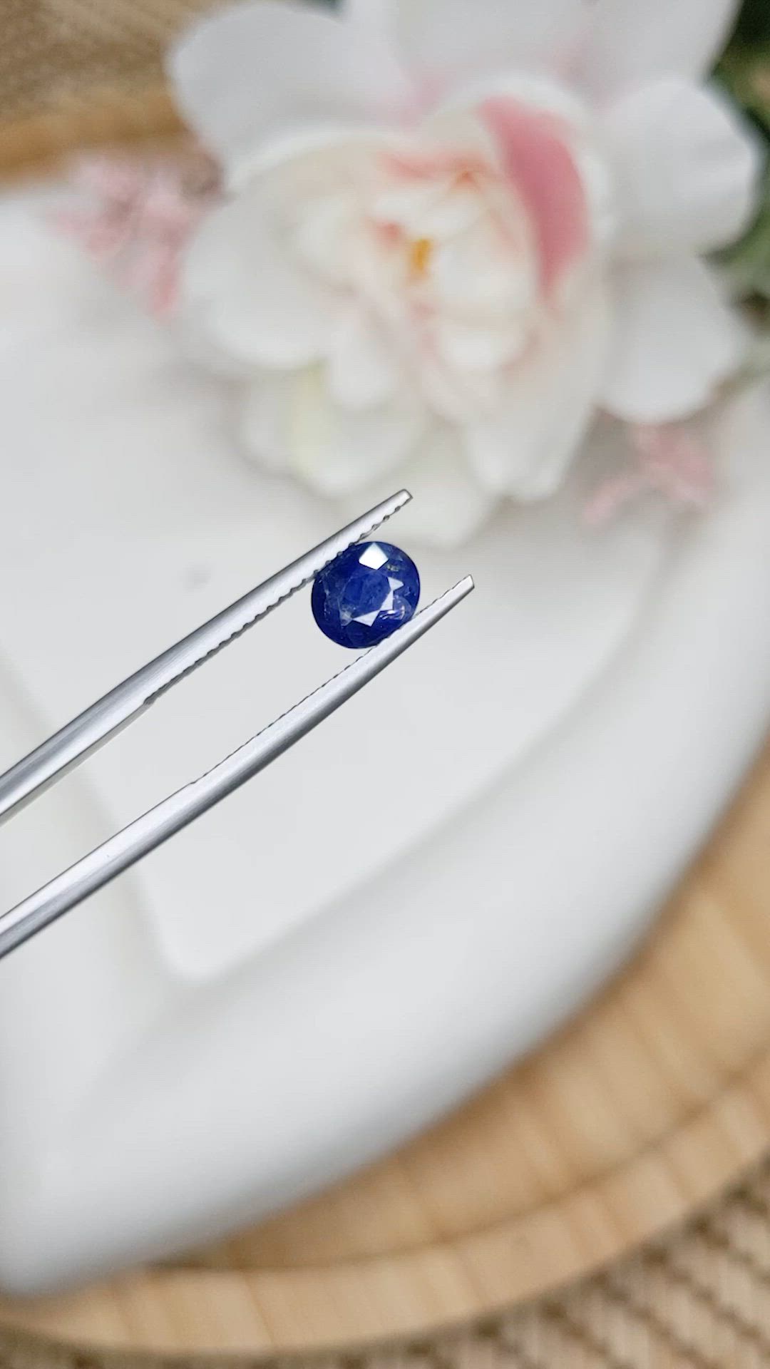 1.59 Ct. Blue Sapphire from Ceylon (Sri Lanka) Size Video