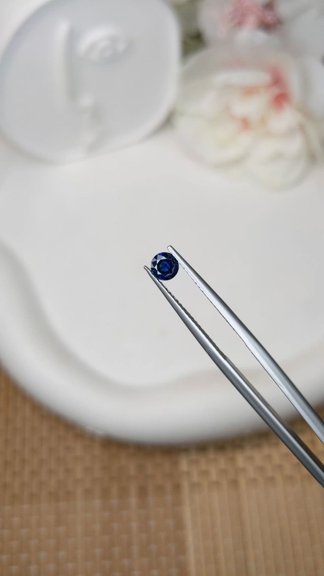 0.33 Ct. Blue Sapphire from Ceylon (Sri Lanka) Size Video