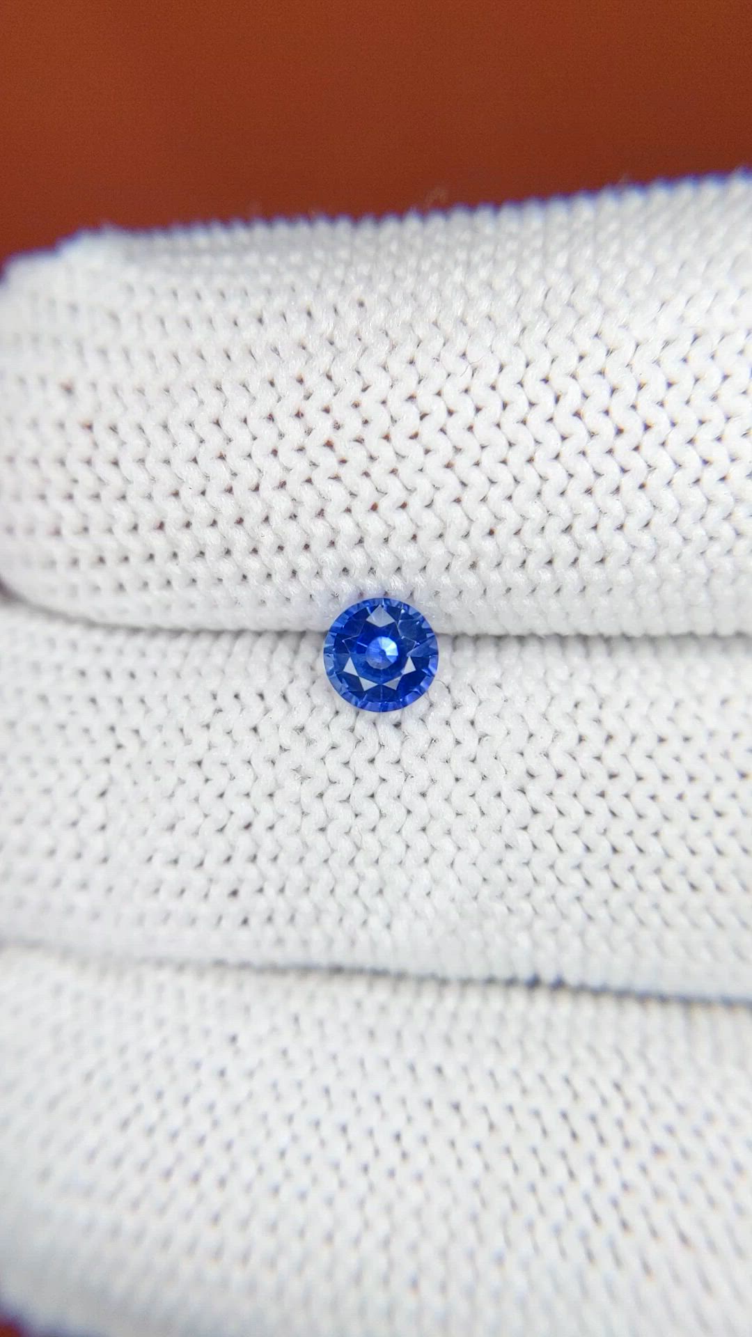 0.45 Ct. Blue Sapphire from Ceylon (Sri Lanka) Size Video