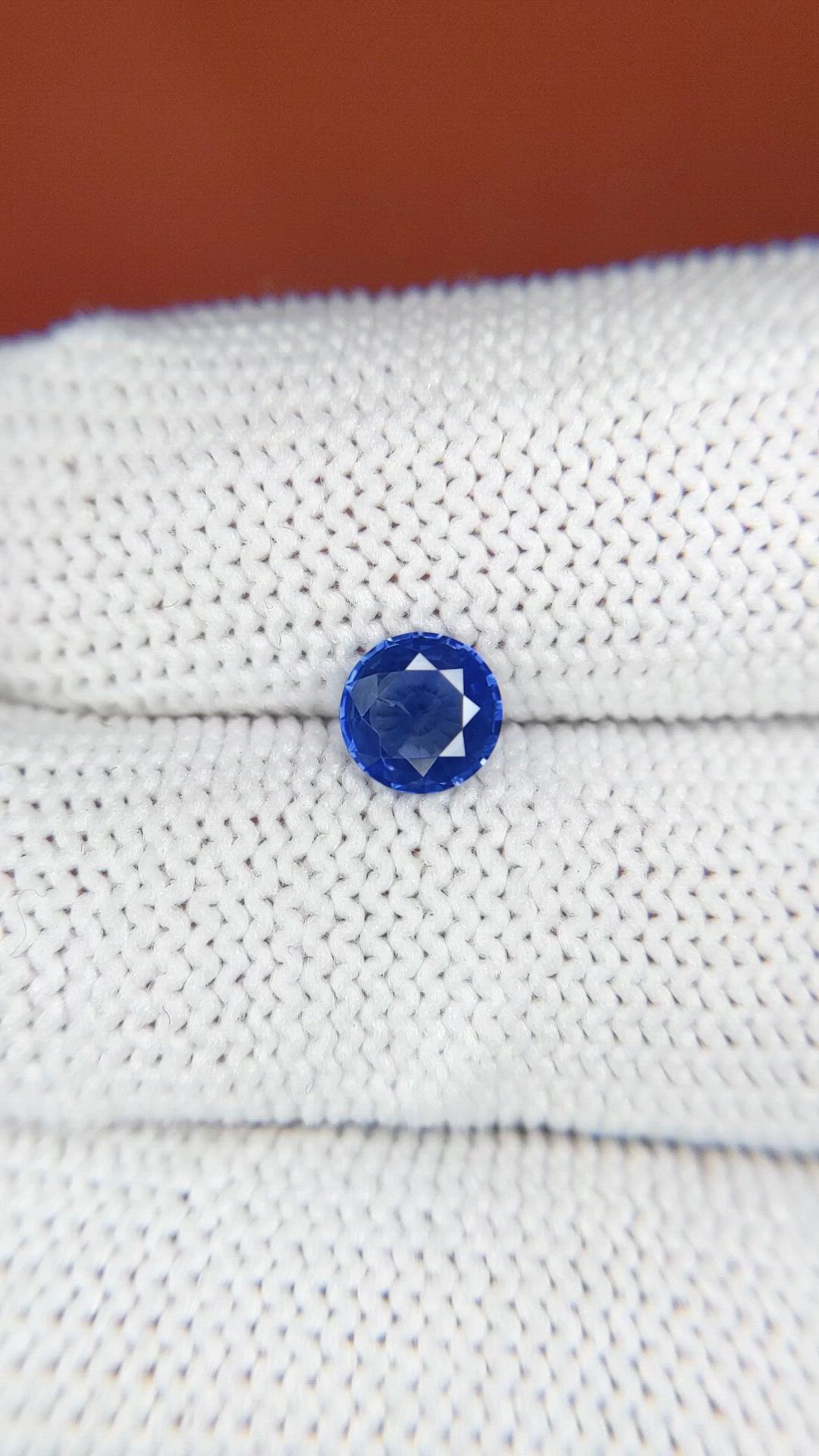 0.68 Ct. Blue Sapphire from Ceylon (Sri Lanka) Size Video
