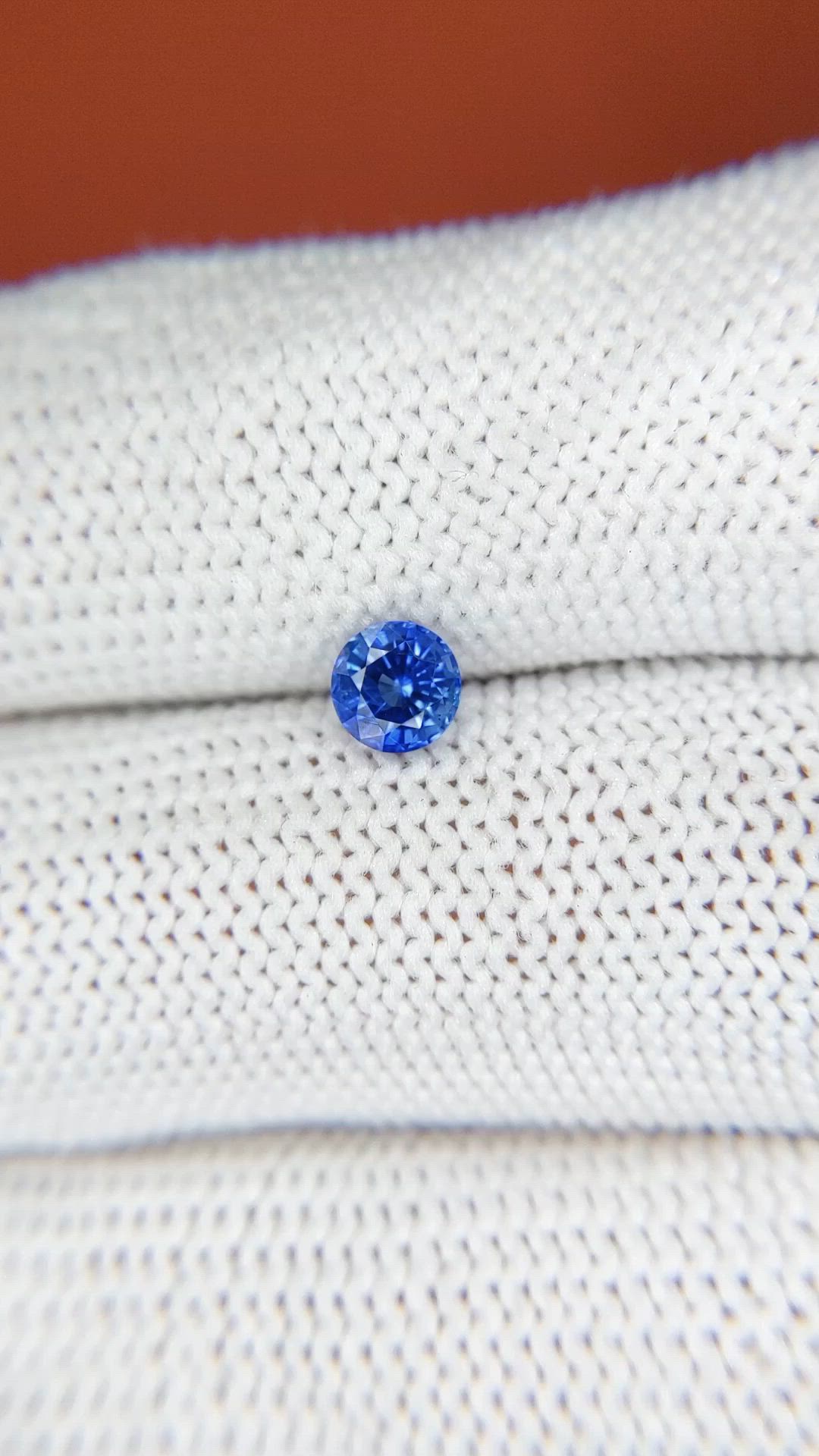 0.55 Ct. Blue Sapphire from Ceylon (Sri Lanka) Size Video