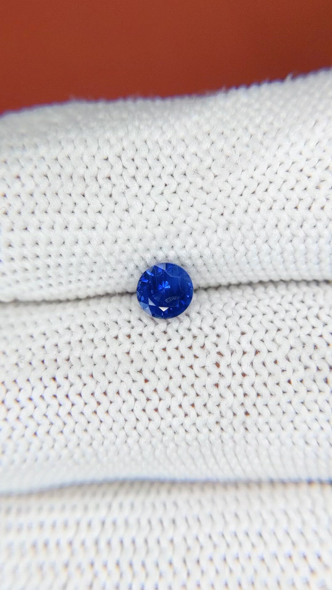 0.55 Ct. Blue Sapphire from Ceylon (Sri Lanka) Size Video