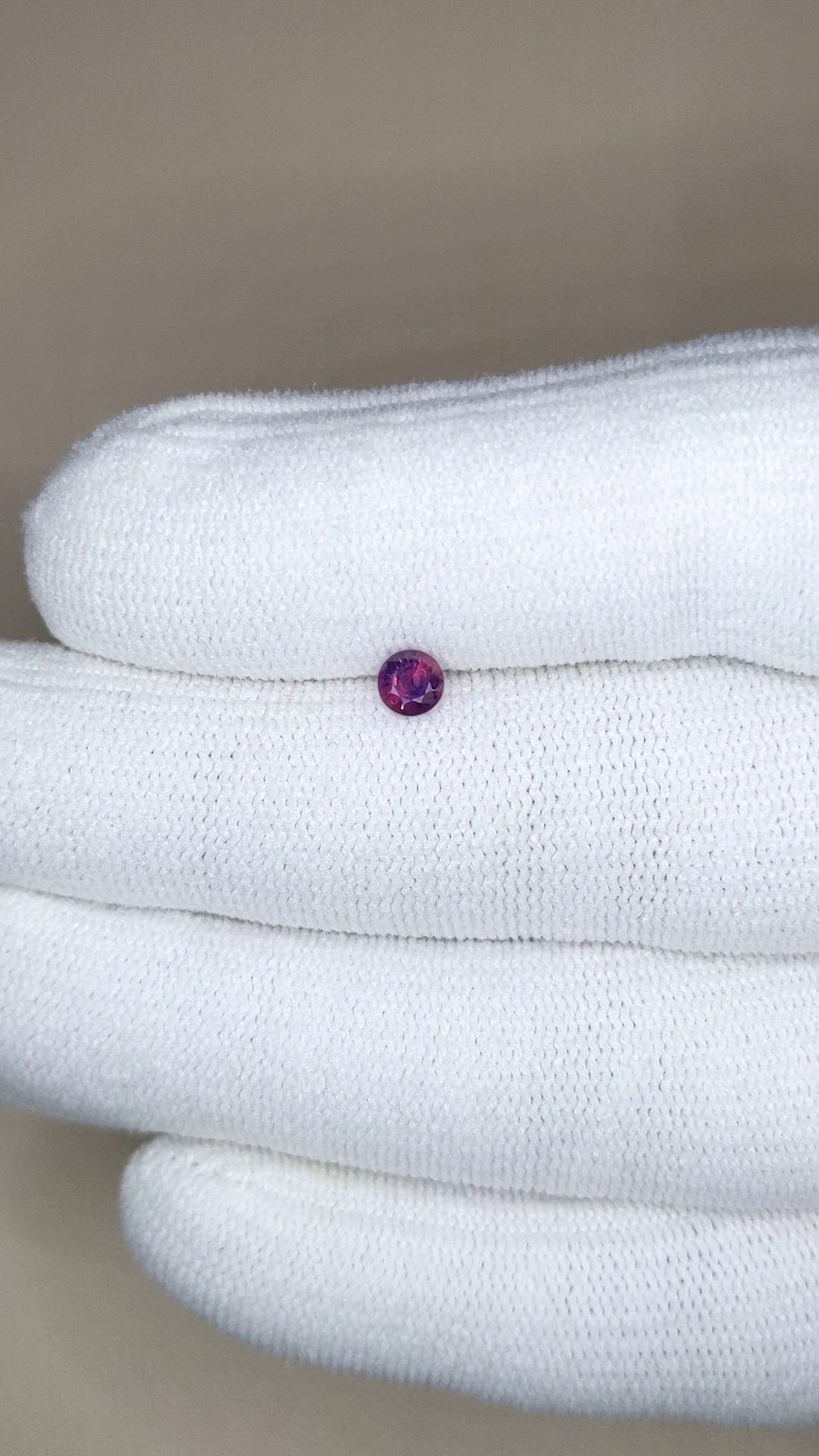 0.31 Ct. Pinkish Purple Sapphire from Ceylon (Sri Lanka) Size Video