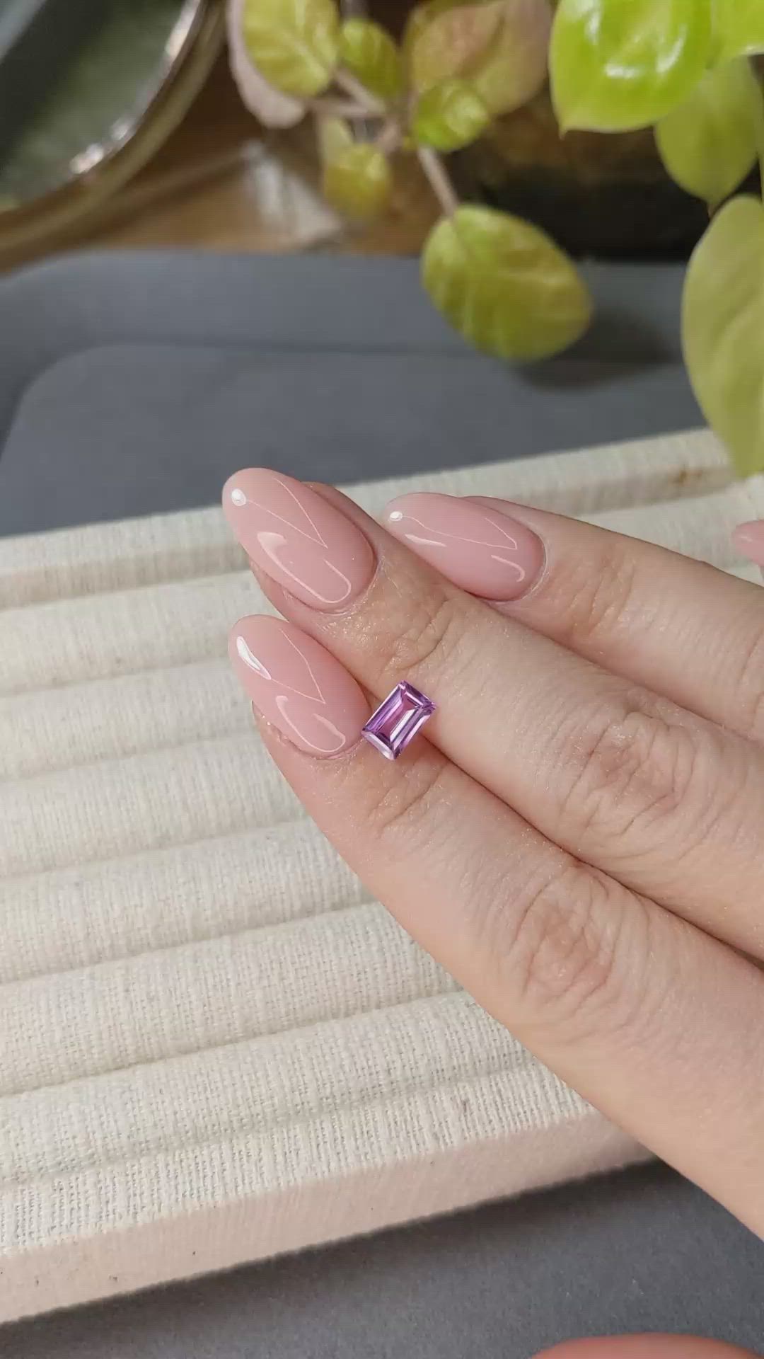 1.03 Ct. Pink Sapphire from Ceylon (Sri Lanka) Size Video