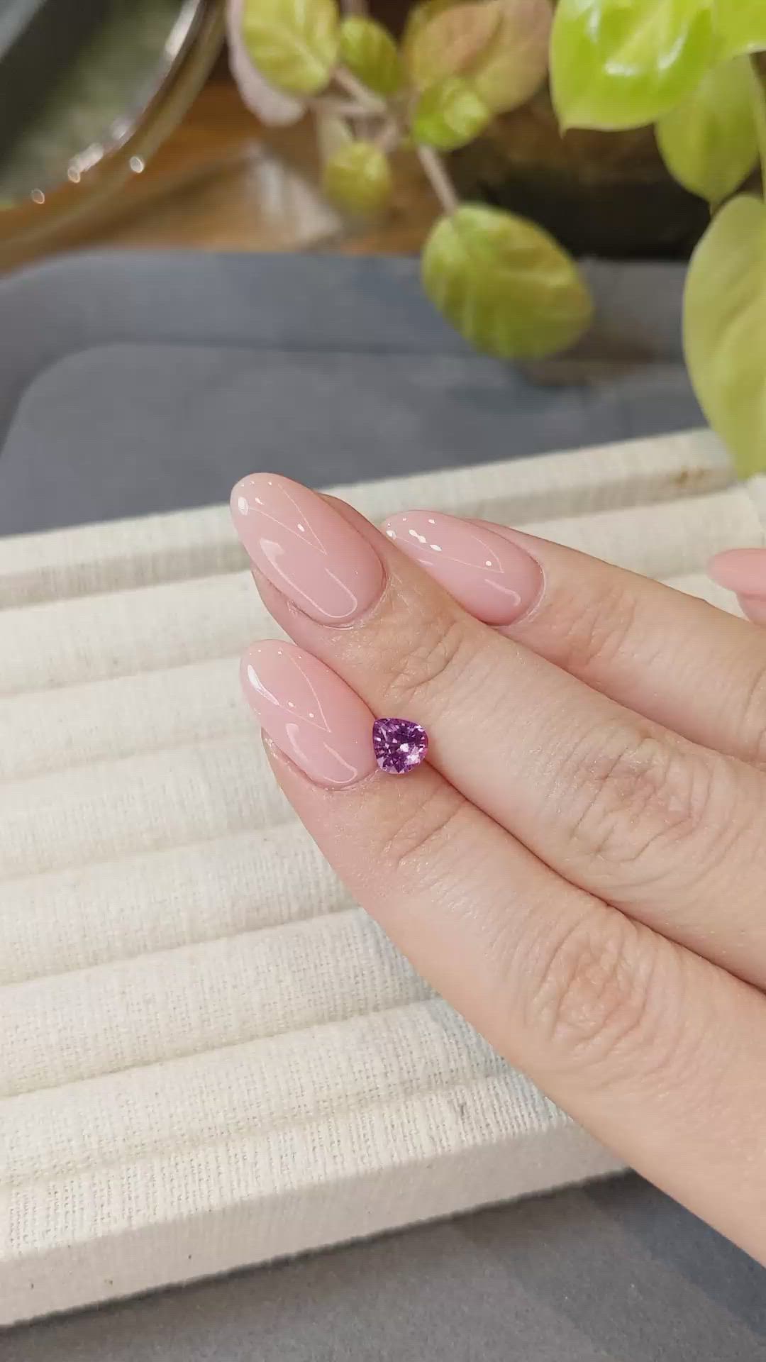 1.01 Ct. Pinkish Purple Sapphire from Ceylon (Sri Lanka) Size Video