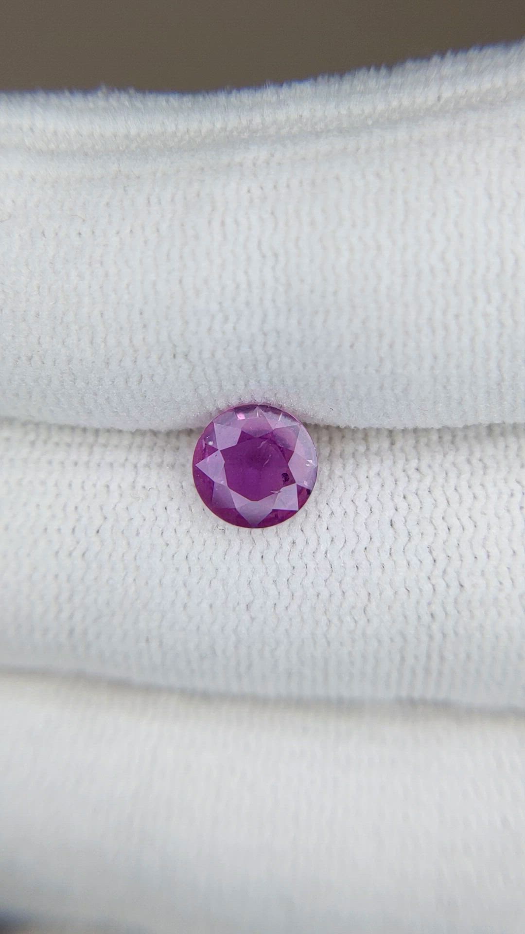 0.92 Ct. Pinkish Purple Sapphire from Ceylon (Sri Lanka) Size Video