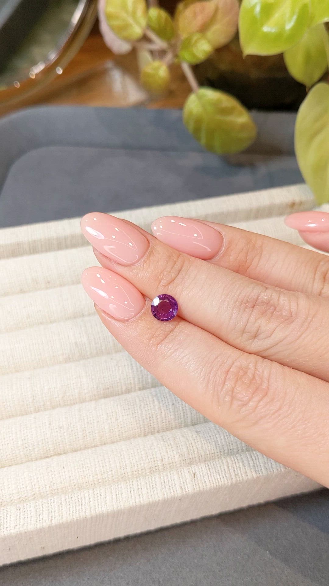 0.92 Ct. Pinkish Purple Sapphire from Ceylon (Sri Lanka) Size Video