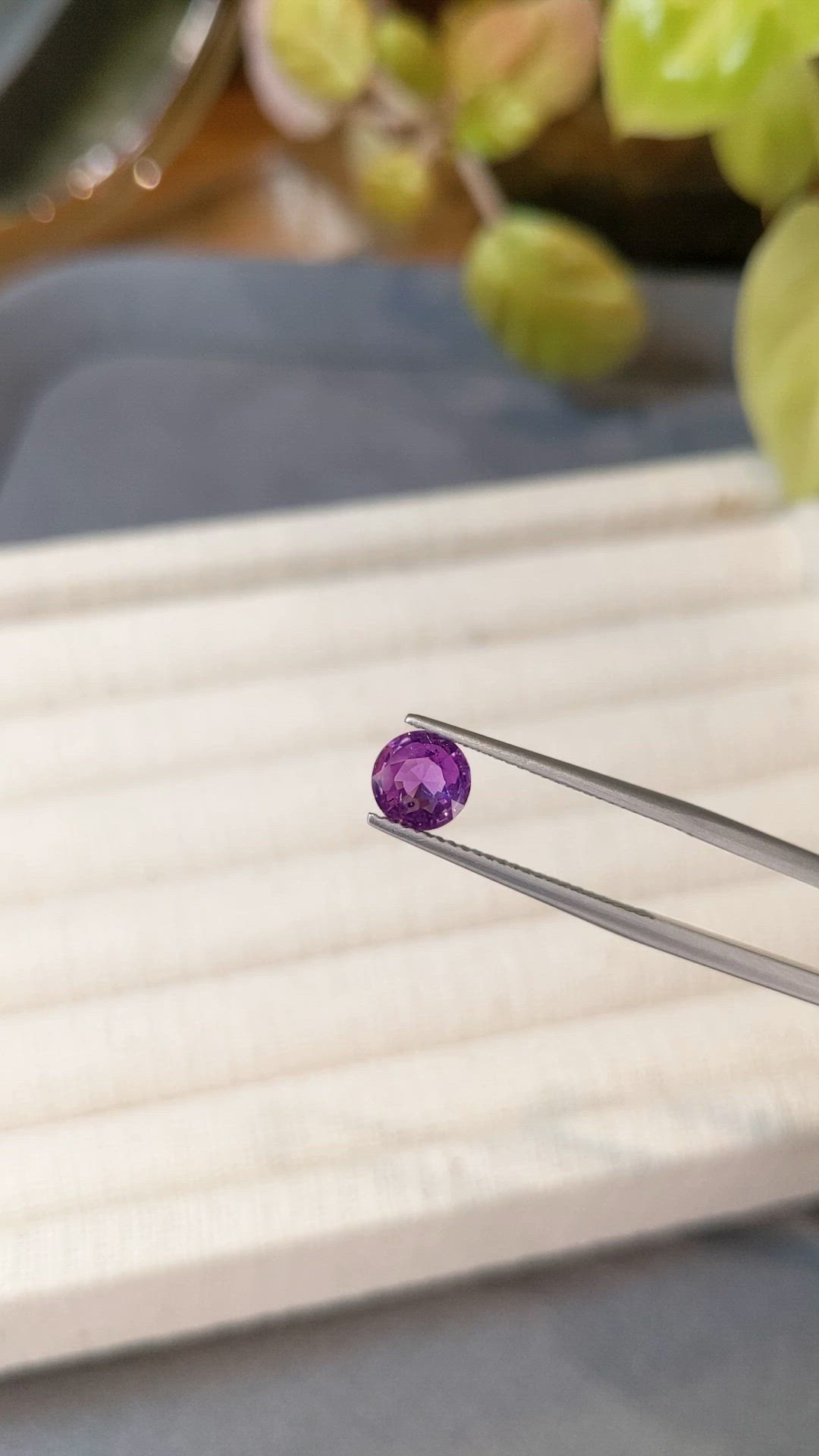0.92 Ct. Pinkish Purple Sapphire from Ceylon (Sri Lanka) Size Video