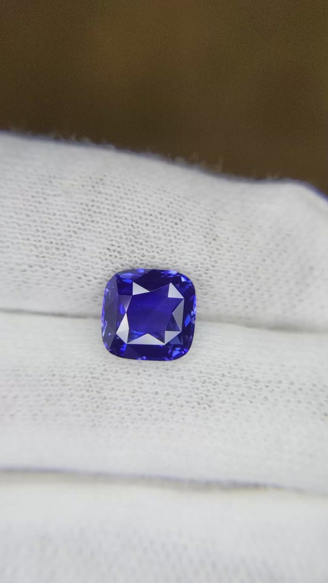 3.58 Ct. Blue Sapphire from Ceylon (Sri Lanka) Size Video