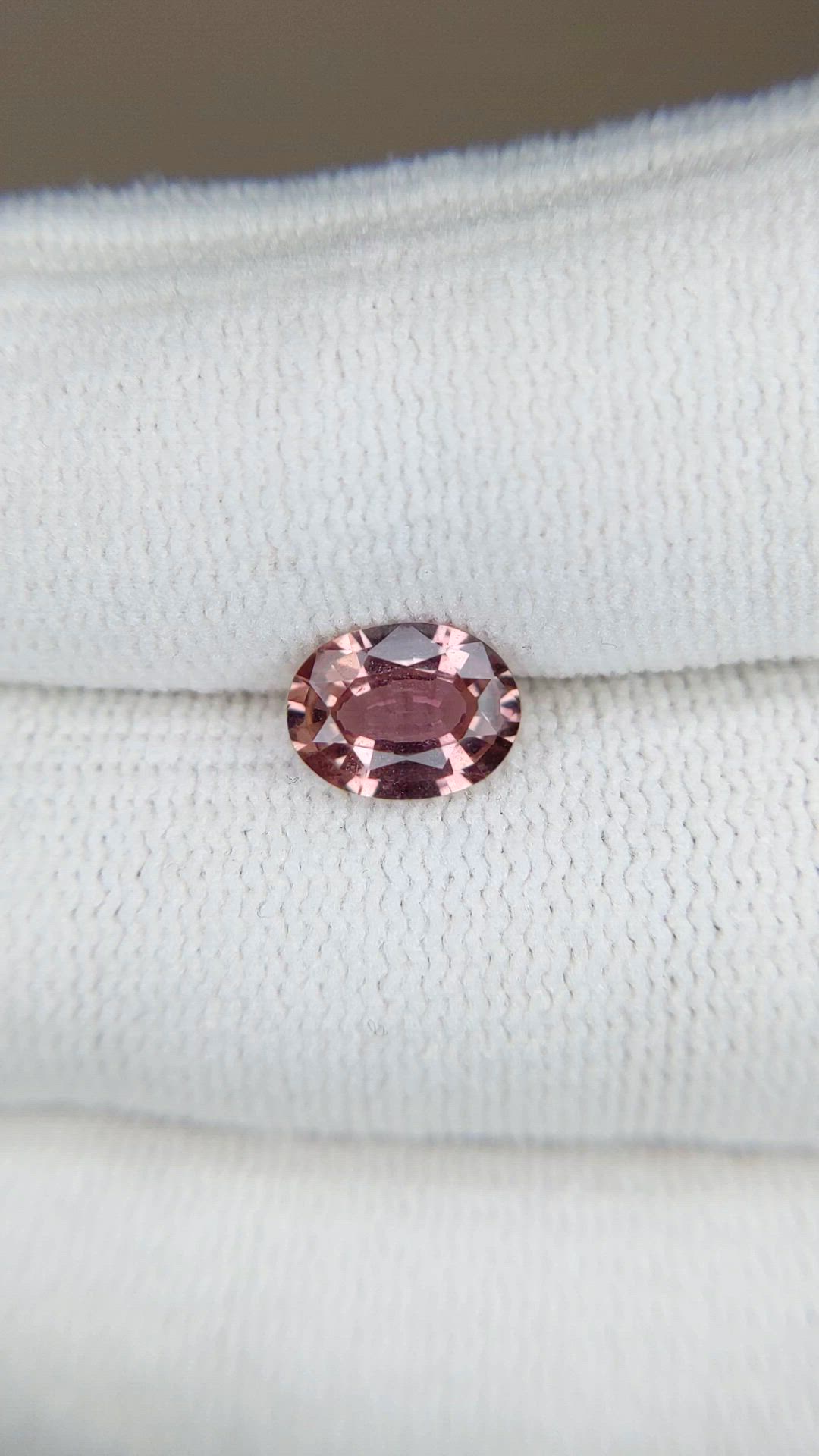 1.18 Ct. Reddish Pink Sapphire from Ceylon (Sri Lanka) Size Video