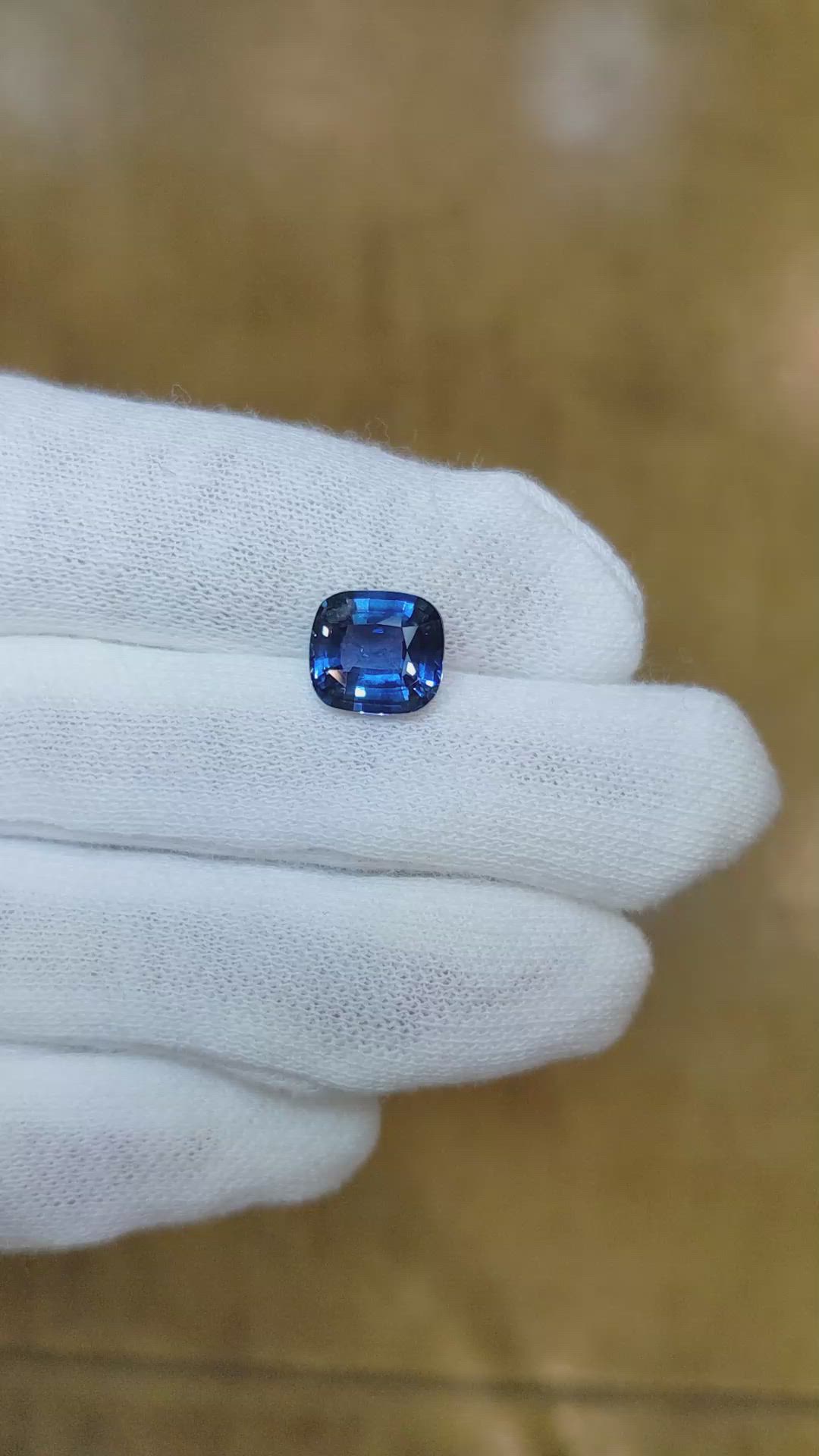 3.13 Ct. Blue Sapphire from Ceylon (Sri Lanka) Size Video