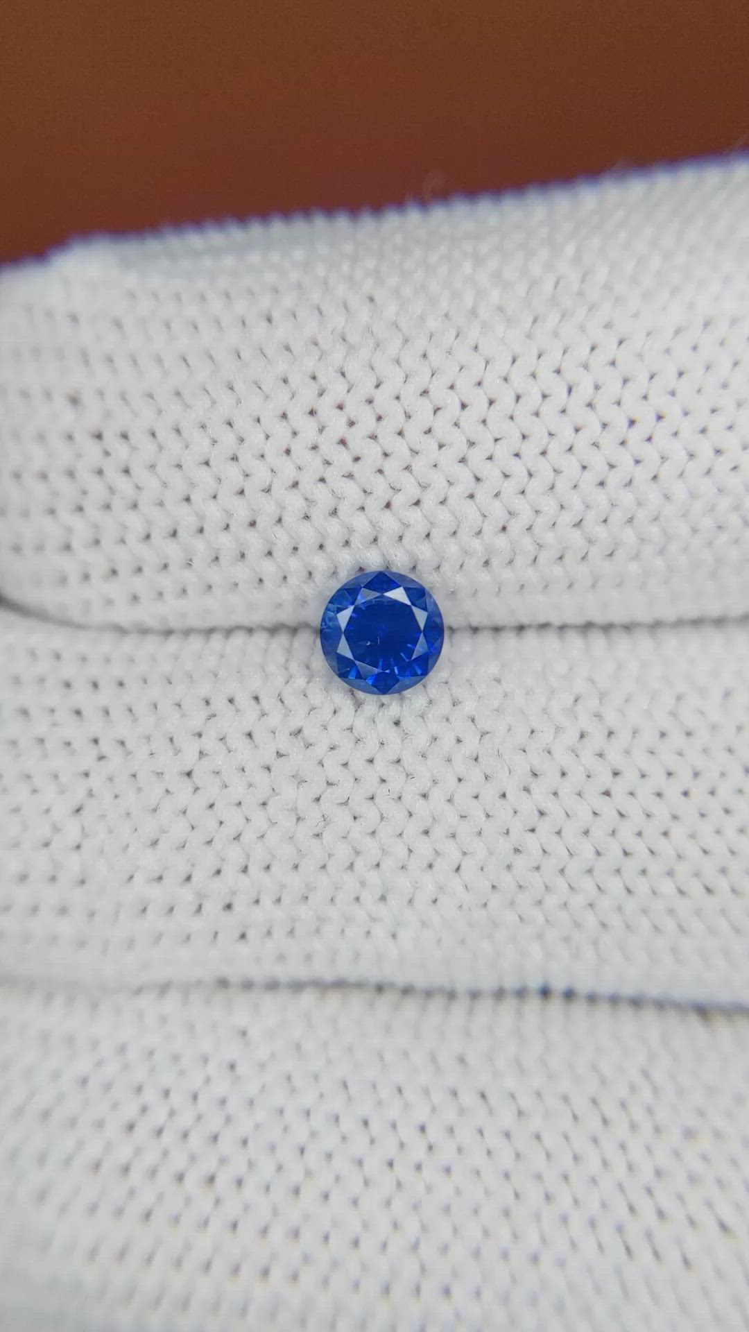0.58 Ct. Blue Sapphire from Ceylon (Sri Lanka) Size Video