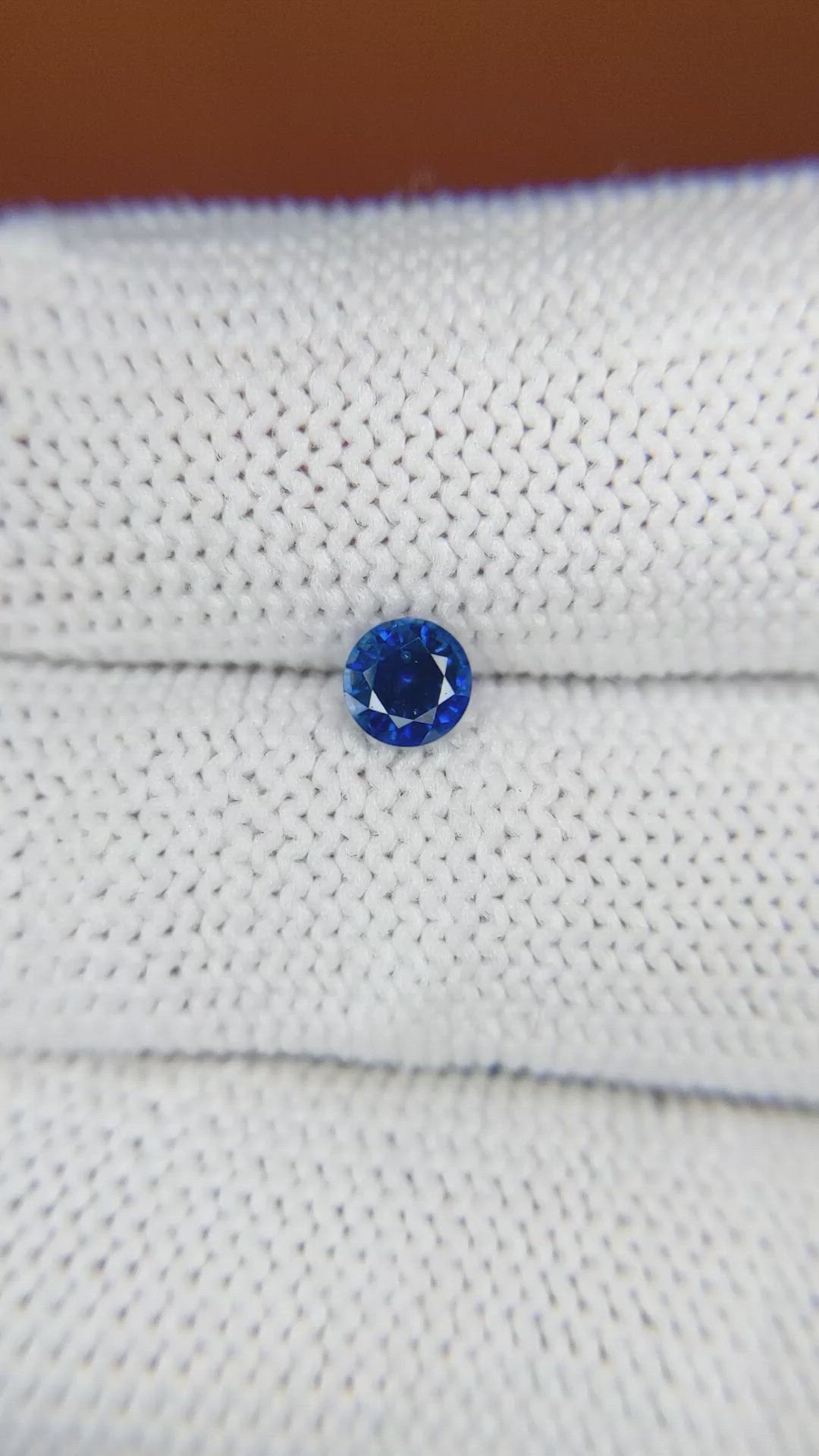 0.47 Ct. Blue Sapphire from Ceylon (Sri Lanka) Size Video