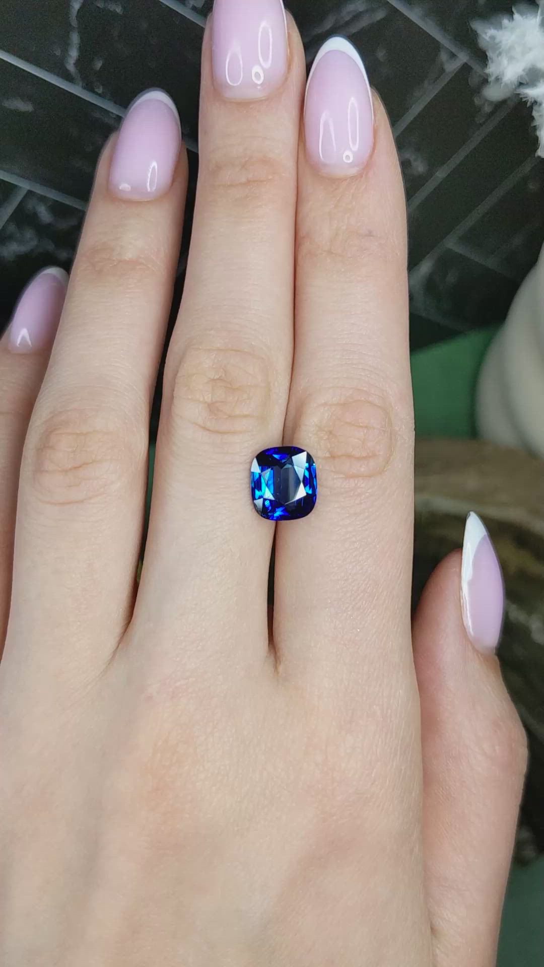 4.57 Ct. Blue Sapphire from Ceylon (Sri Lanka) Size Video
