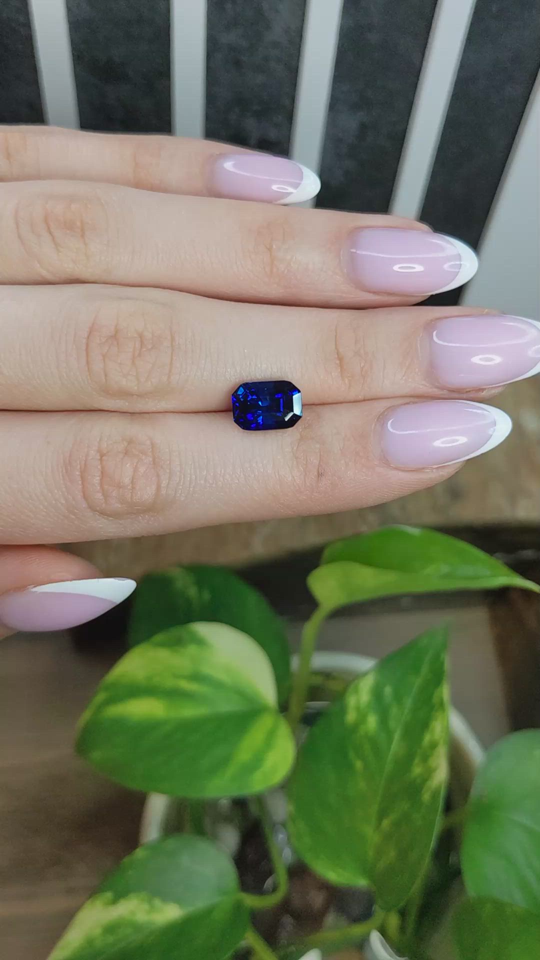 4.24 Ct. Blue Sapphire from Ceylon (Sri Lanka) Size Video