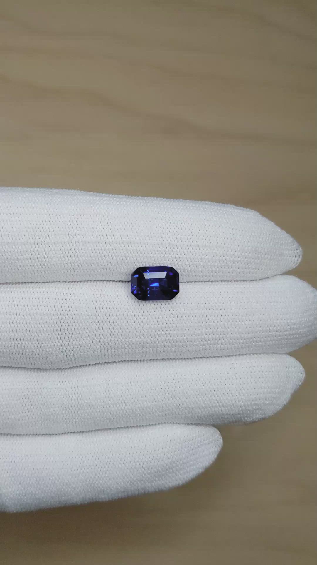 4.24 Ct. Blue Sapphire from Ceylon (Sri Lanka) Size Video