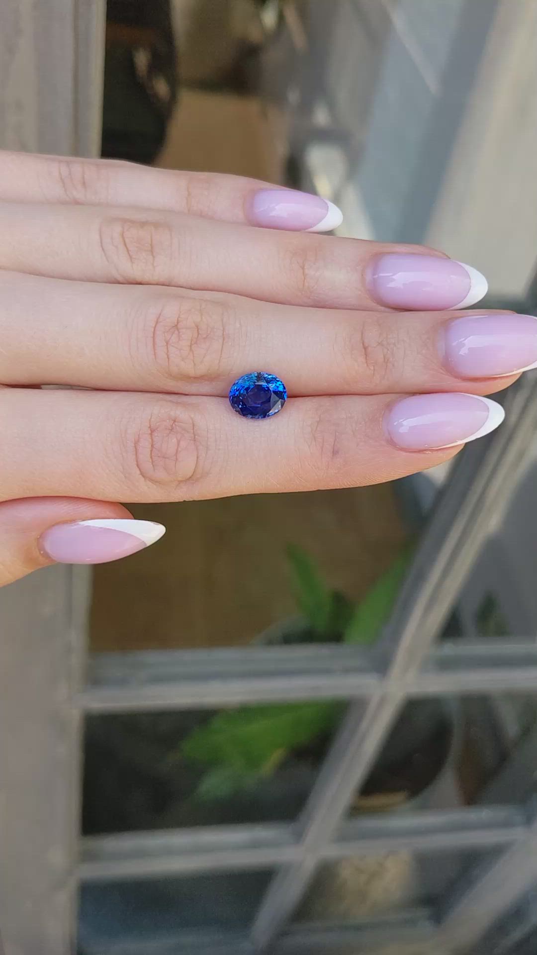 4.00 Ct. Blue Sapphire from Ceylon (Sri Lanka) Size Video