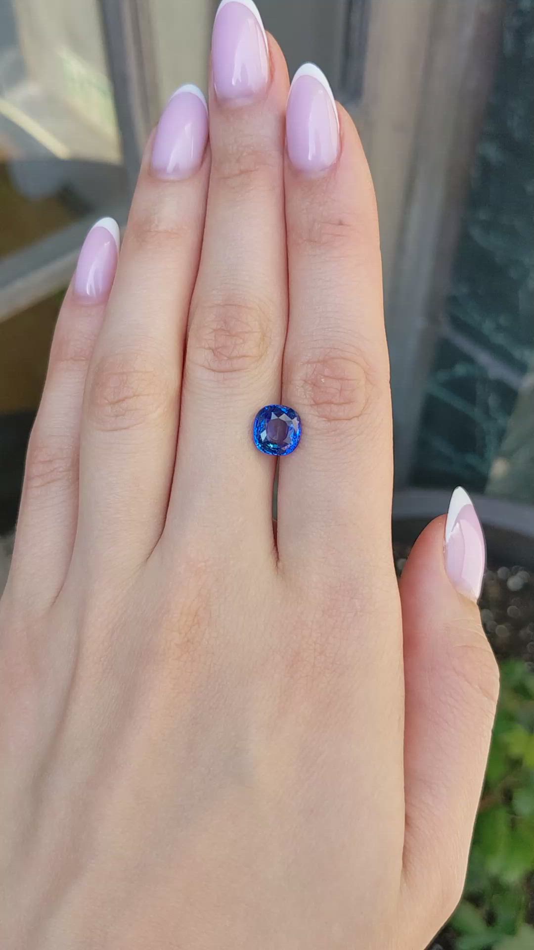 4.07 Ct. Blue Sapphire from Ceylon (Sri Lanka) Size Video