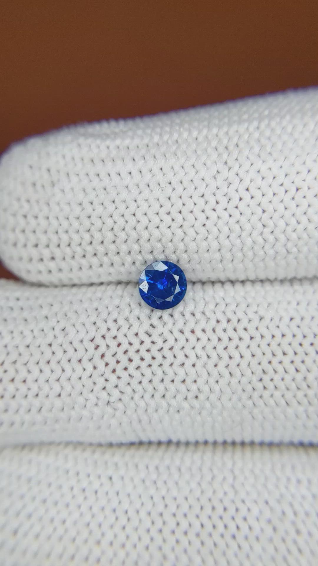 0.41 Ct. Blue Sapphire from Ceylon (Sri Lanka) Size Video