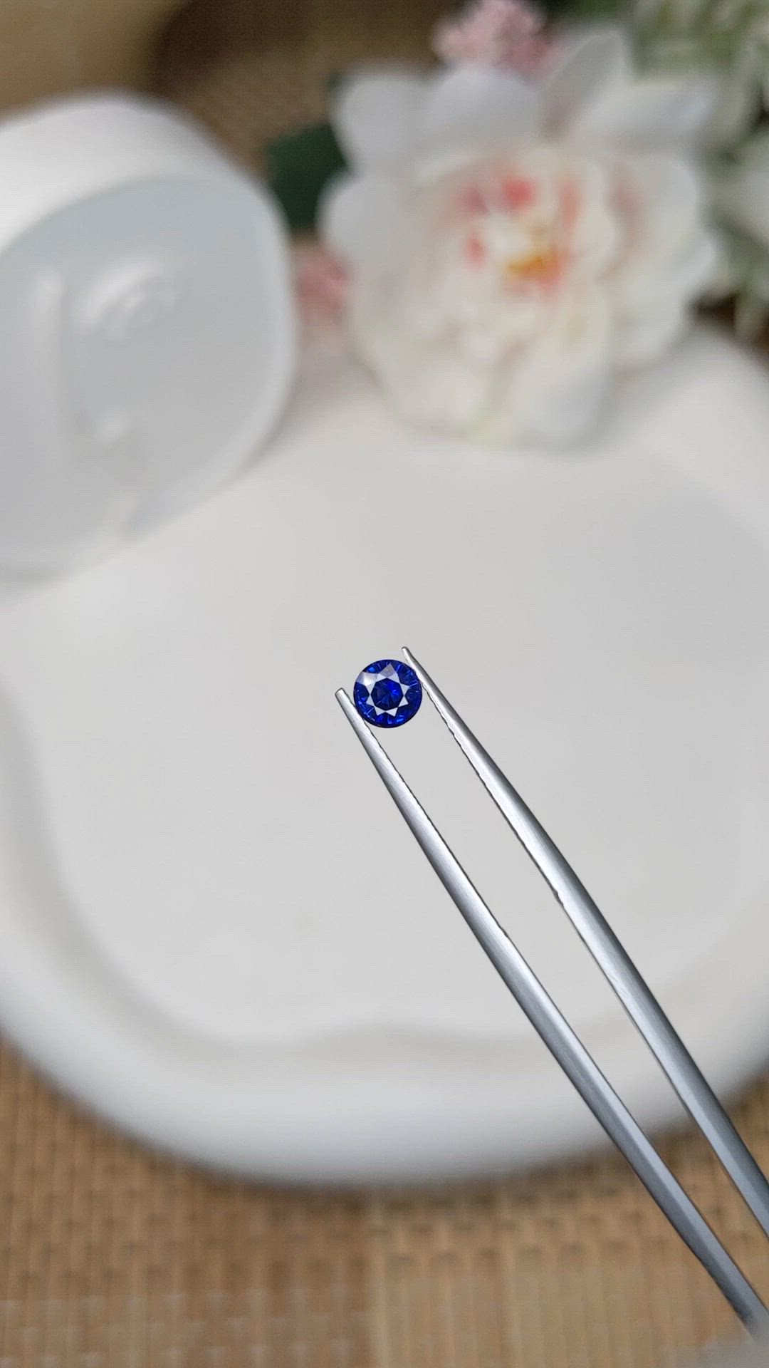 0.49 Ct. Blue Sapphire from Ceylon (Sri Lanka) Size Video