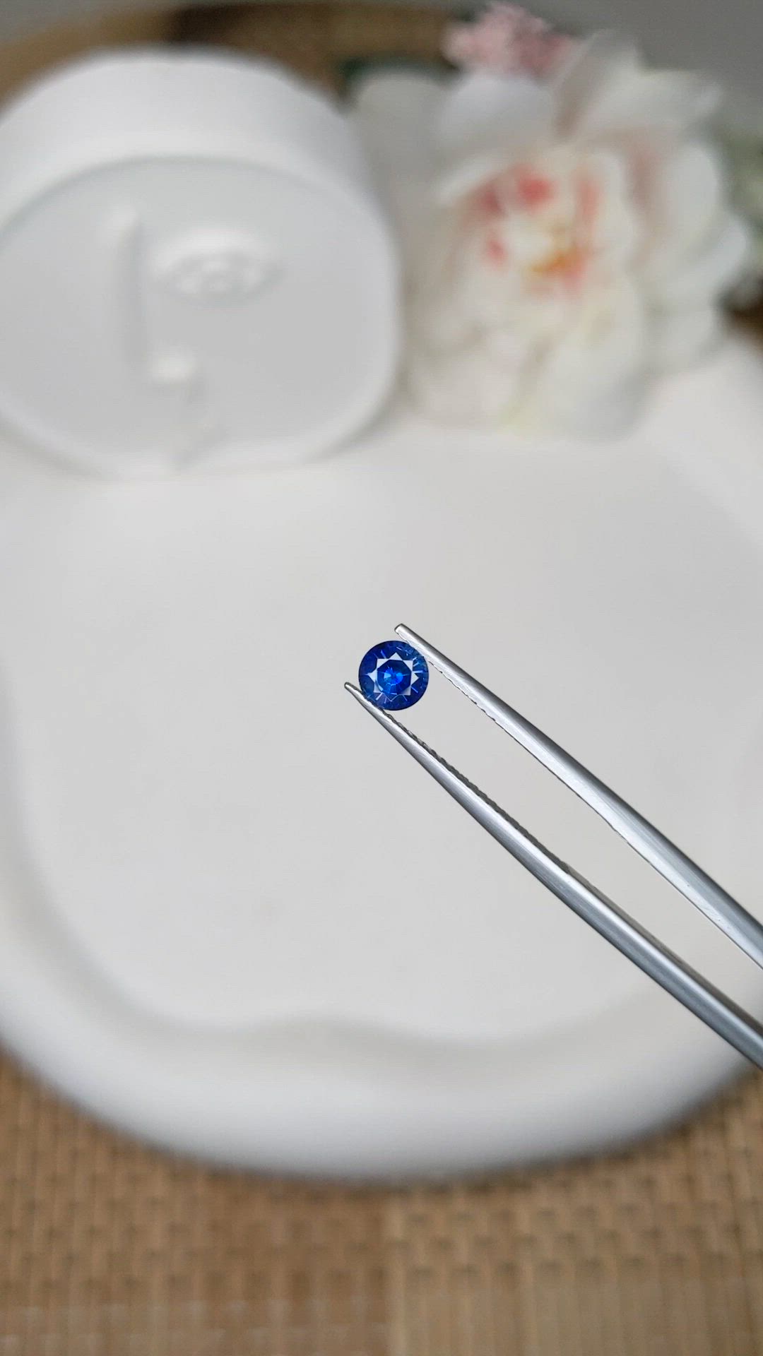 0.50 Ct. Blue Sapphire from Ceylon (Sri Lanka) Size Video