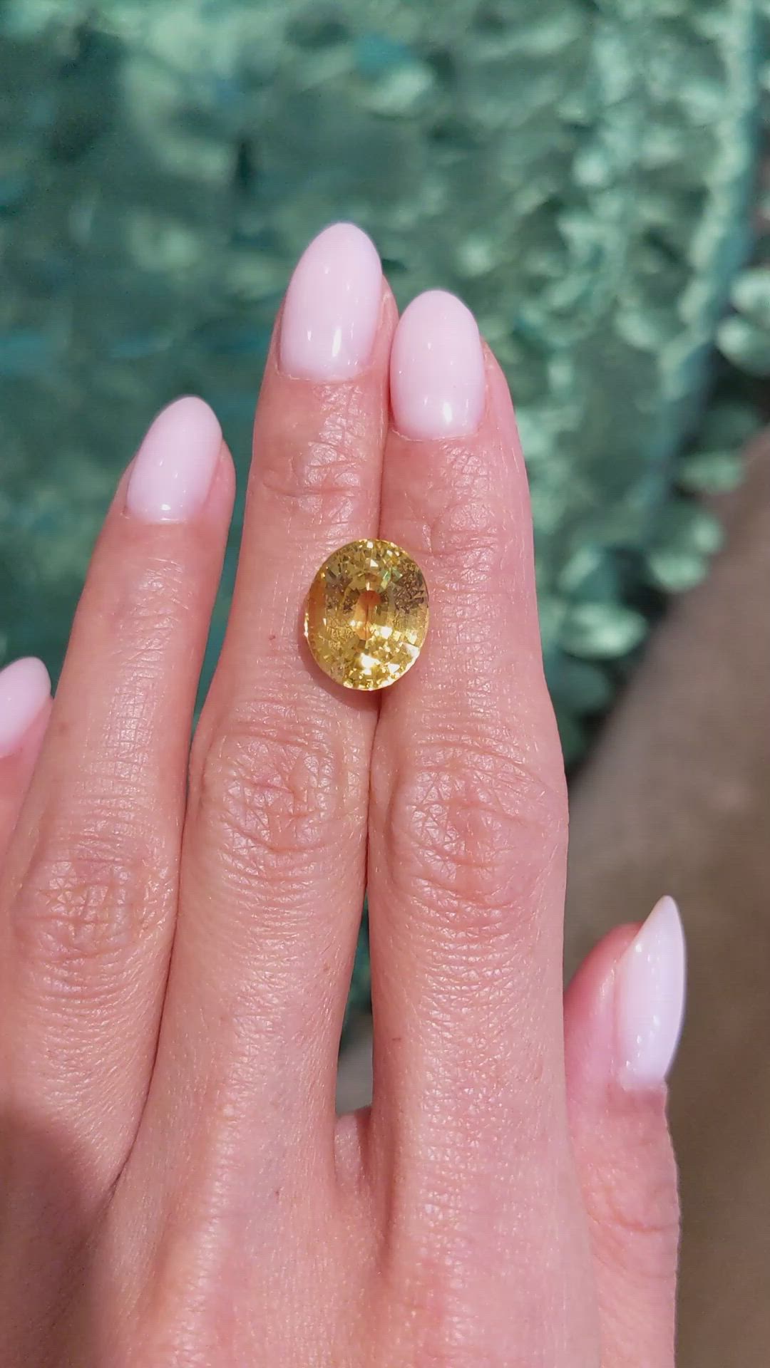 9.73 Ct. Yellow Sapphire from Ceylon (Sri Lanka) Size Video