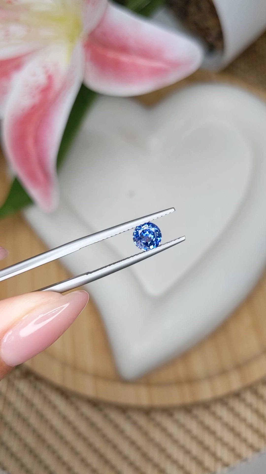 0.81 Ct. Blue Sapphire from Ceylon (Sri Lanka) Size Video