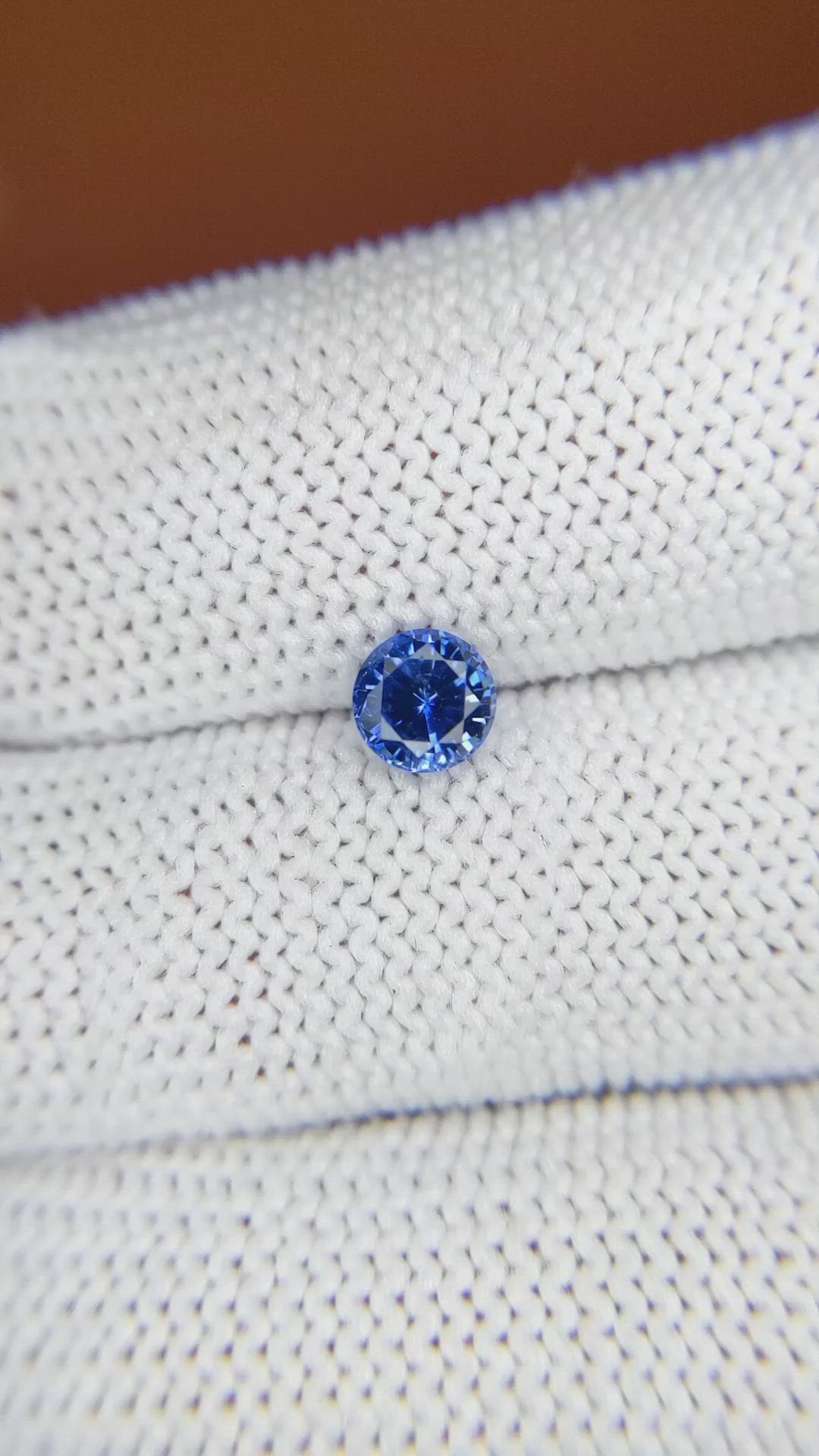 0.65 Ct. Blue Sapphire from Ceylon (Sri Lanka) Size Video
