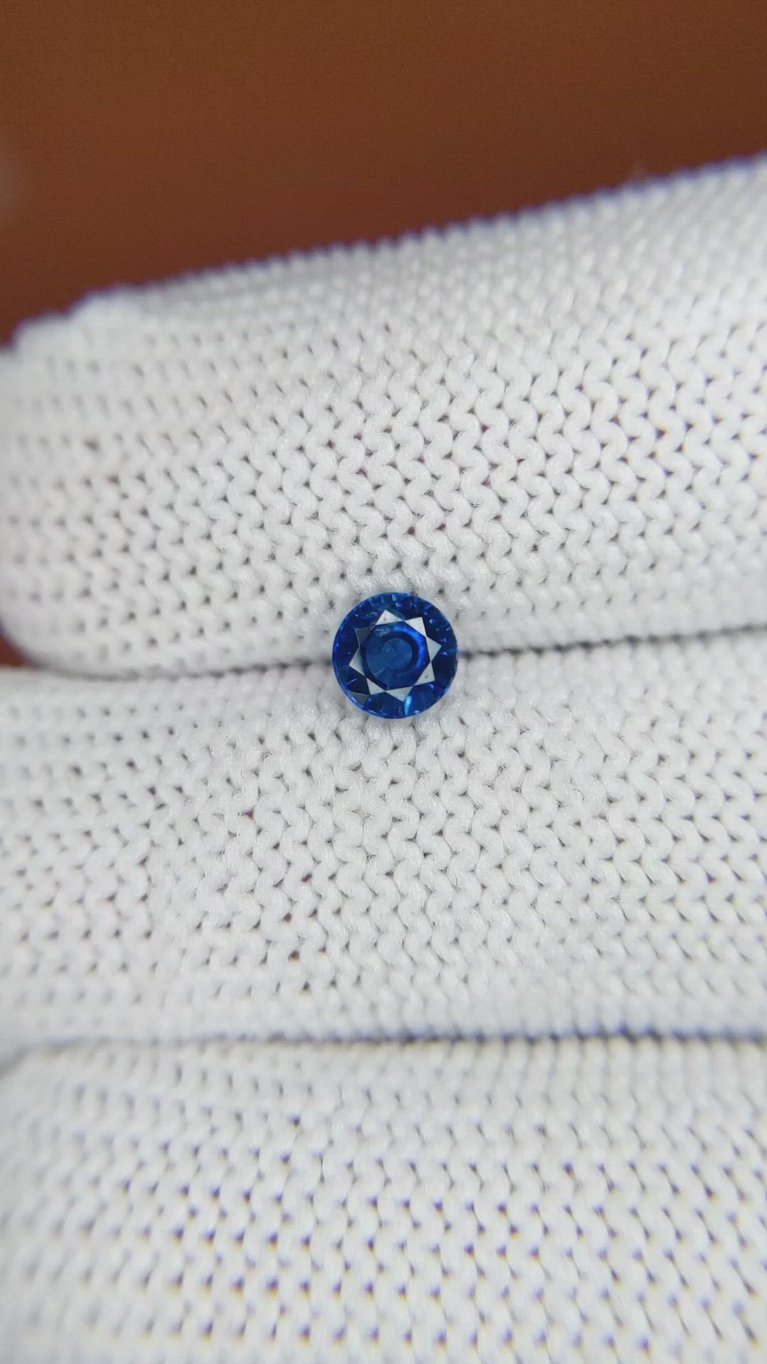 0.60 Ct. Blue Sapphire from Ceylon (Sri Lanka) Size Video