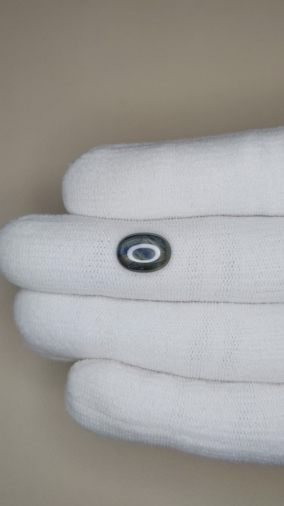 3.38 Ct. Bluish Grey Cabochon Star Sapphire from Ceylon (Sri Lanka) Size Video