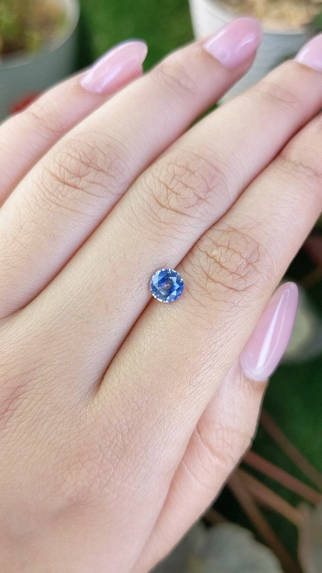 0.91 Ct. Bi Color / Parti Sapphire from Ceylon (Sri Lanka) Size Video