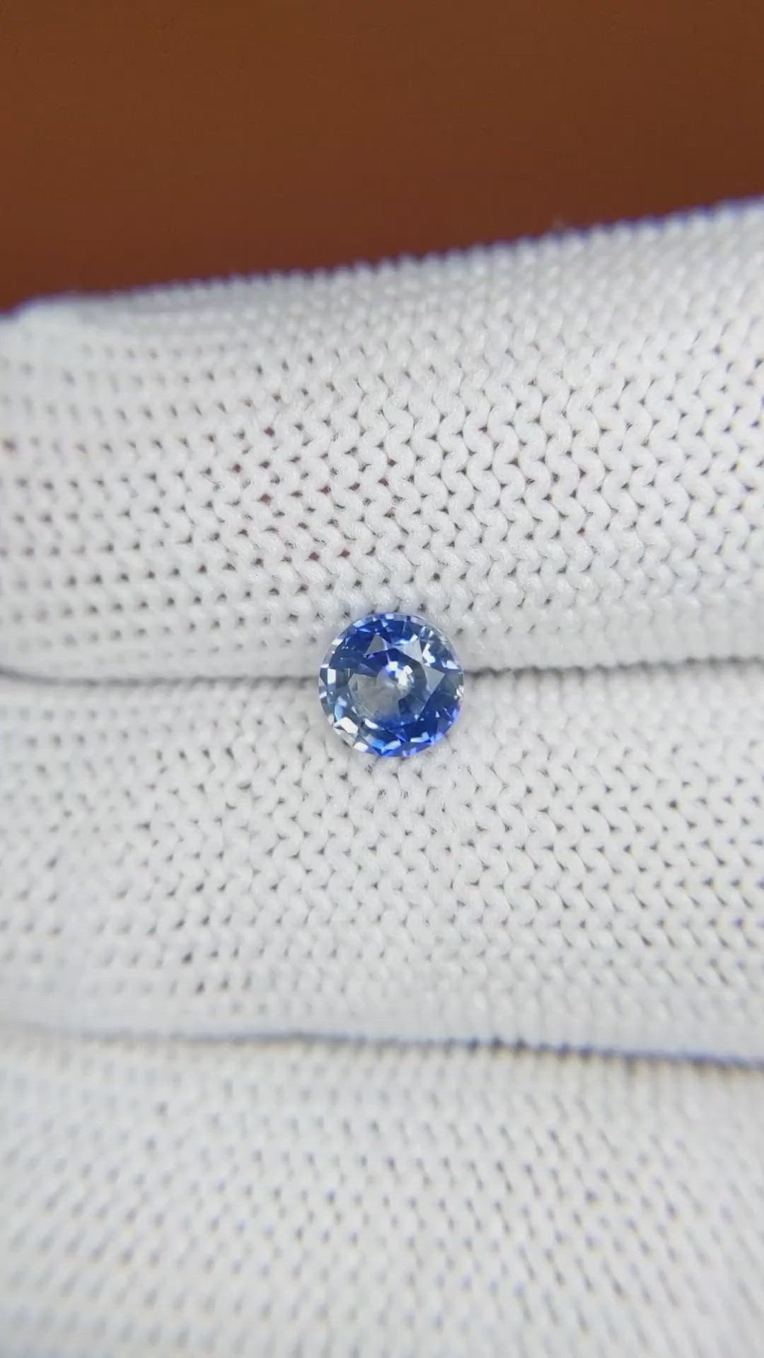 0.91 Ct. Bi Color / Parti Sapphire from Ceylon (Sri Lanka) Size Video