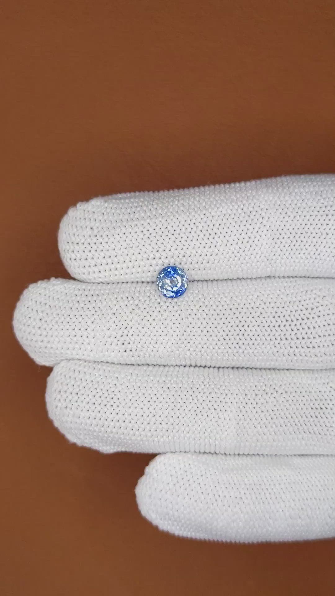 0.91 Ct. Bi Color / Parti Sapphire from Ceylon (Sri Lanka) Size Video