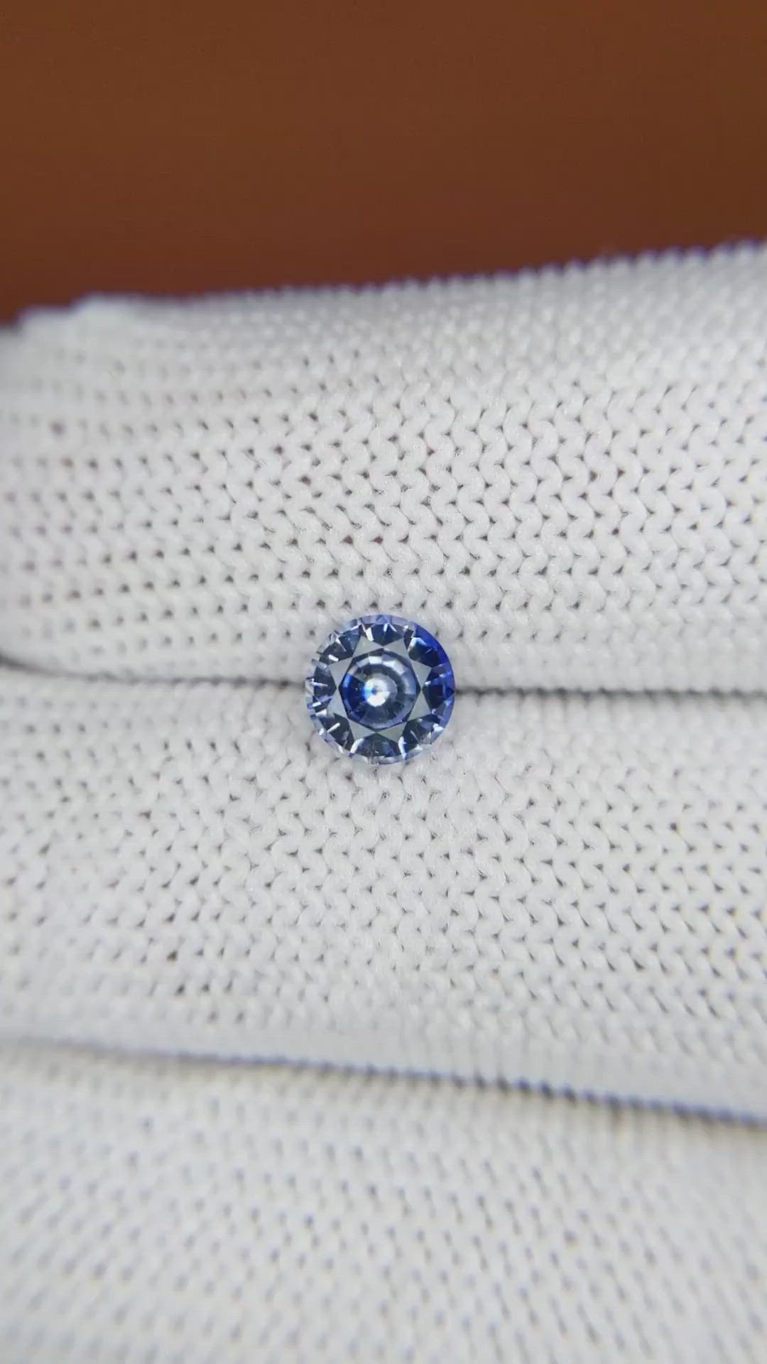 0.93 Ct. Bi Color / Parti Sapphire from Ceylon (Sri Lanka) Size Video