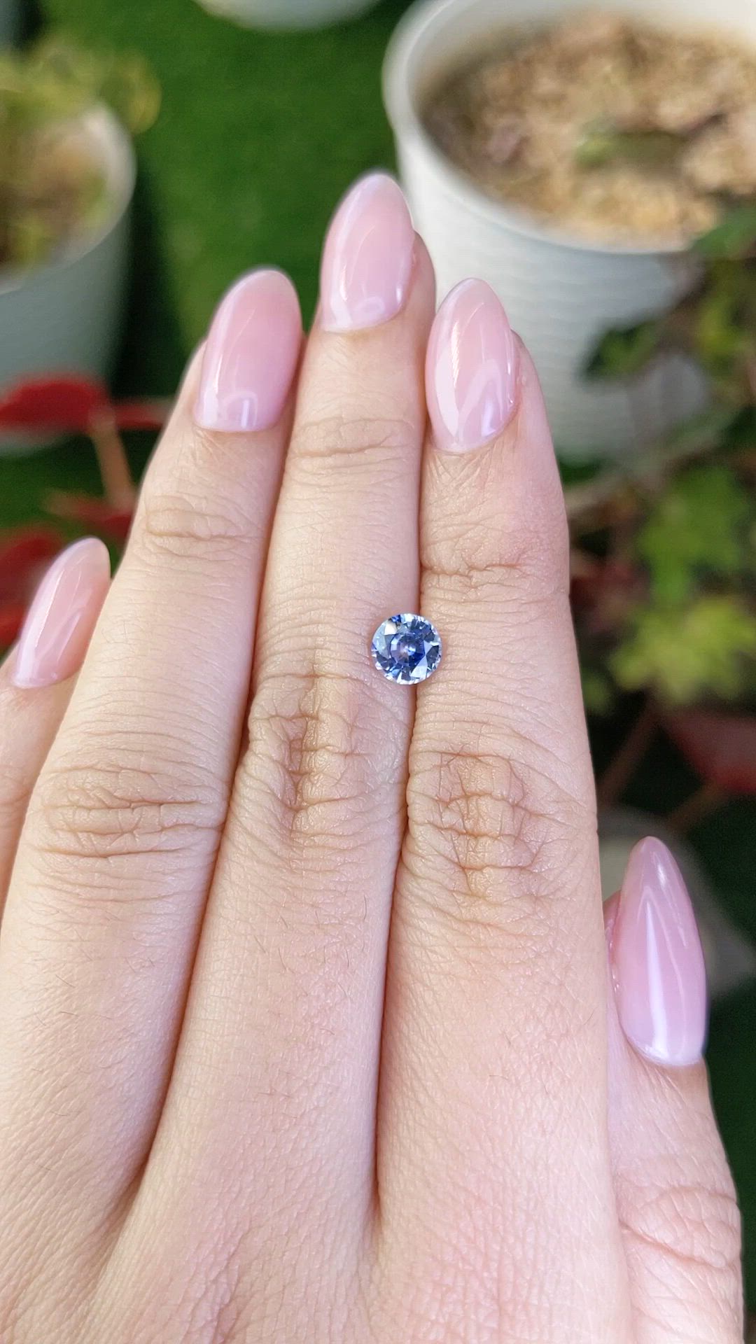 0.93 Ct. Bi Color / Parti Sapphire from Ceylon (Sri Lanka) Size Video