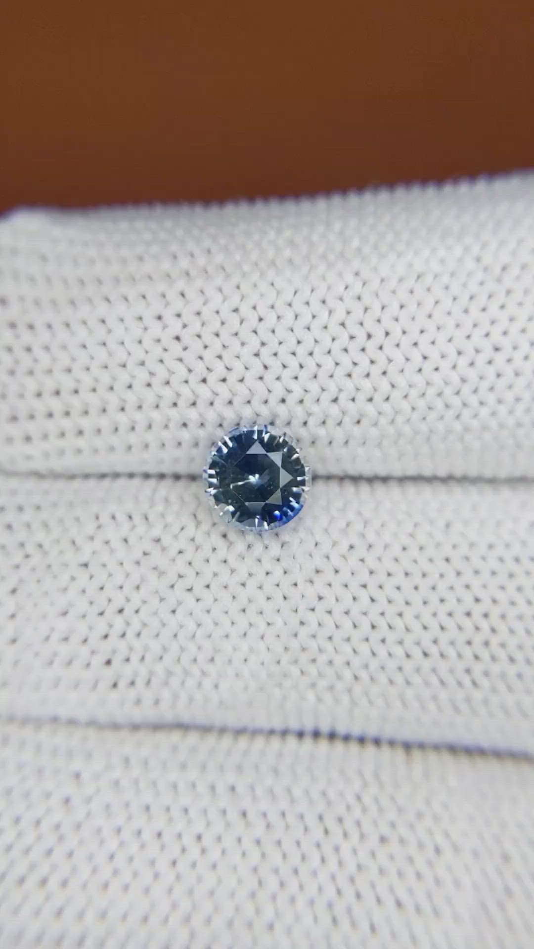 1.27 Ct. Bi Color / Parti Sapphire from Ceylon (Sri Lanka) Size Video