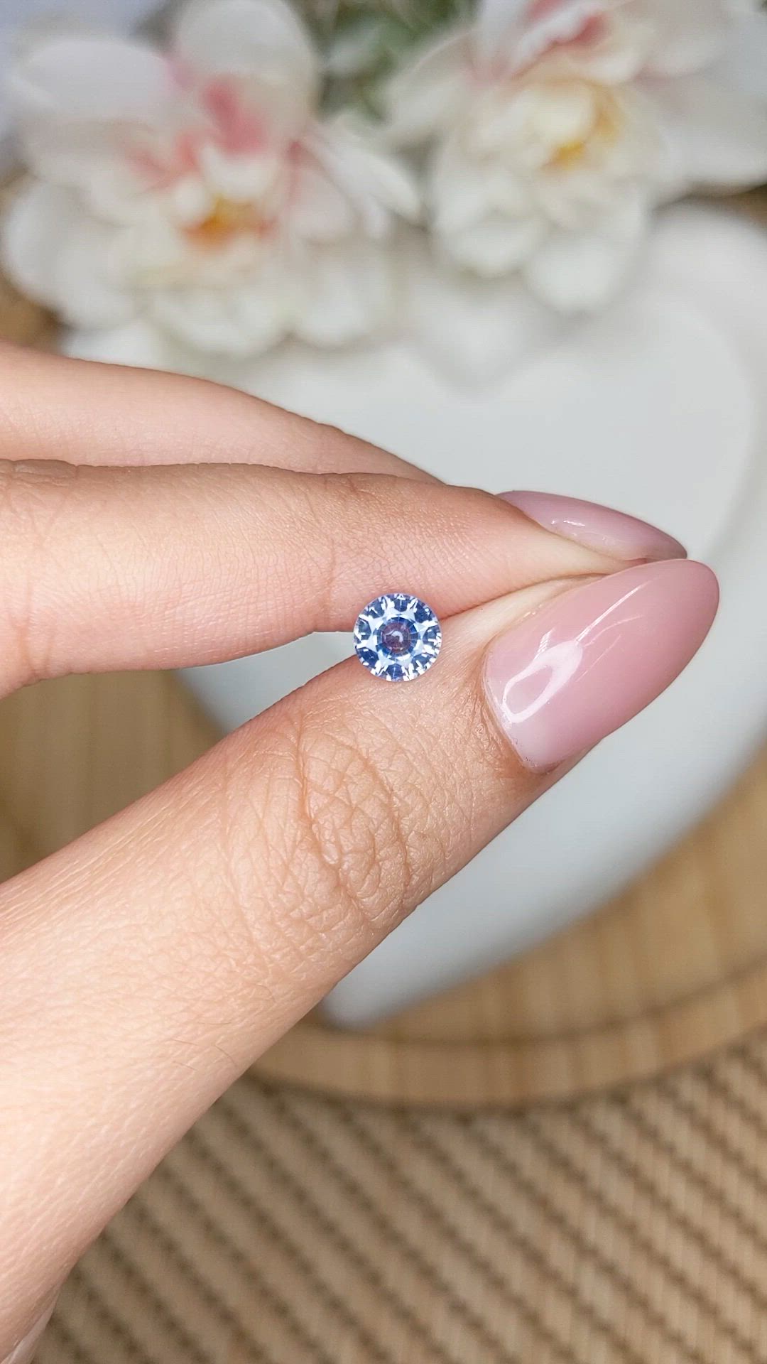 0.89 Ct. Bi Color / Parti Sapphire from Ceylon (Sri Lanka) Size Video