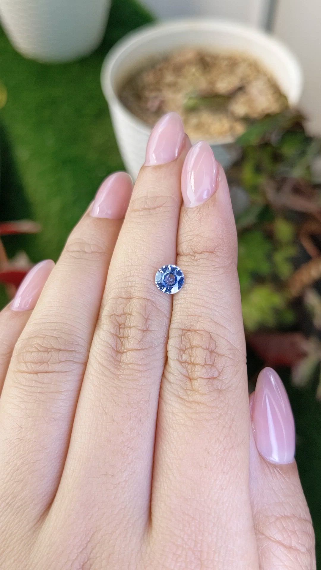 0.89 Ct. Bi Color / Parti Sapphire from Ceylon (Sri Lanka) Size Video