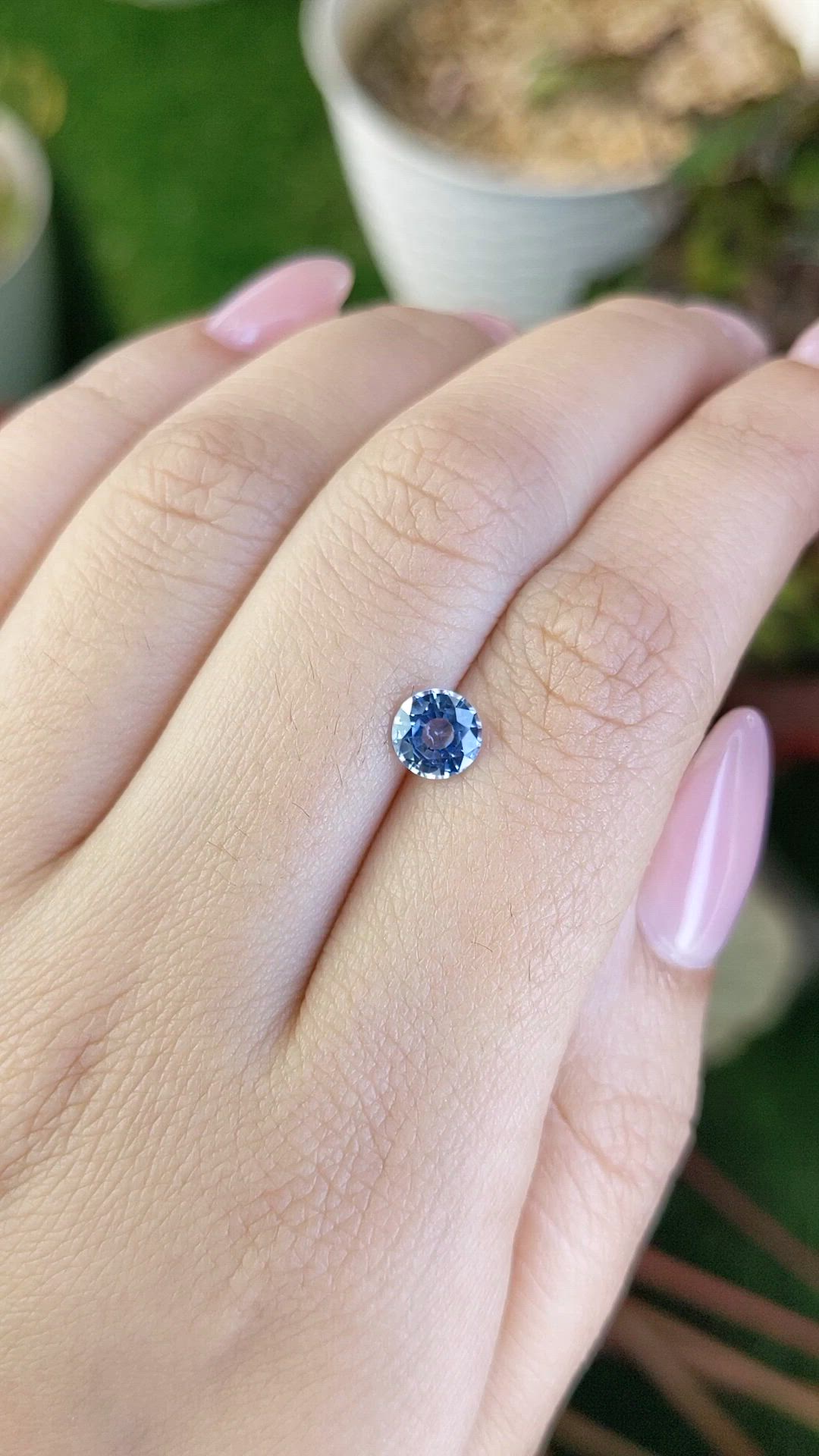 0.89 Ct. Bi Color / Parti Sapphire from Ceylon (Sri Lanka) Size Video